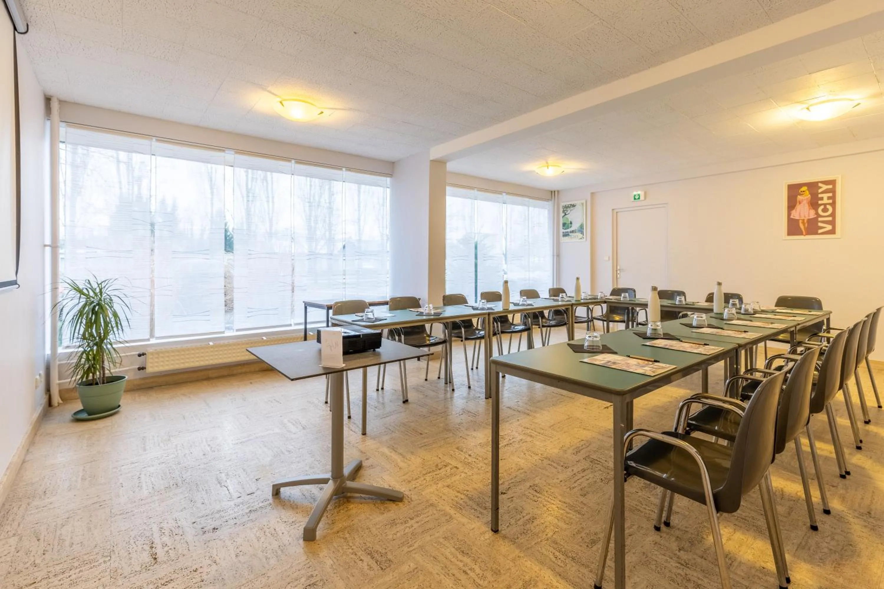 Meeting/conference room in Brit Hotel Le Parc Vichy