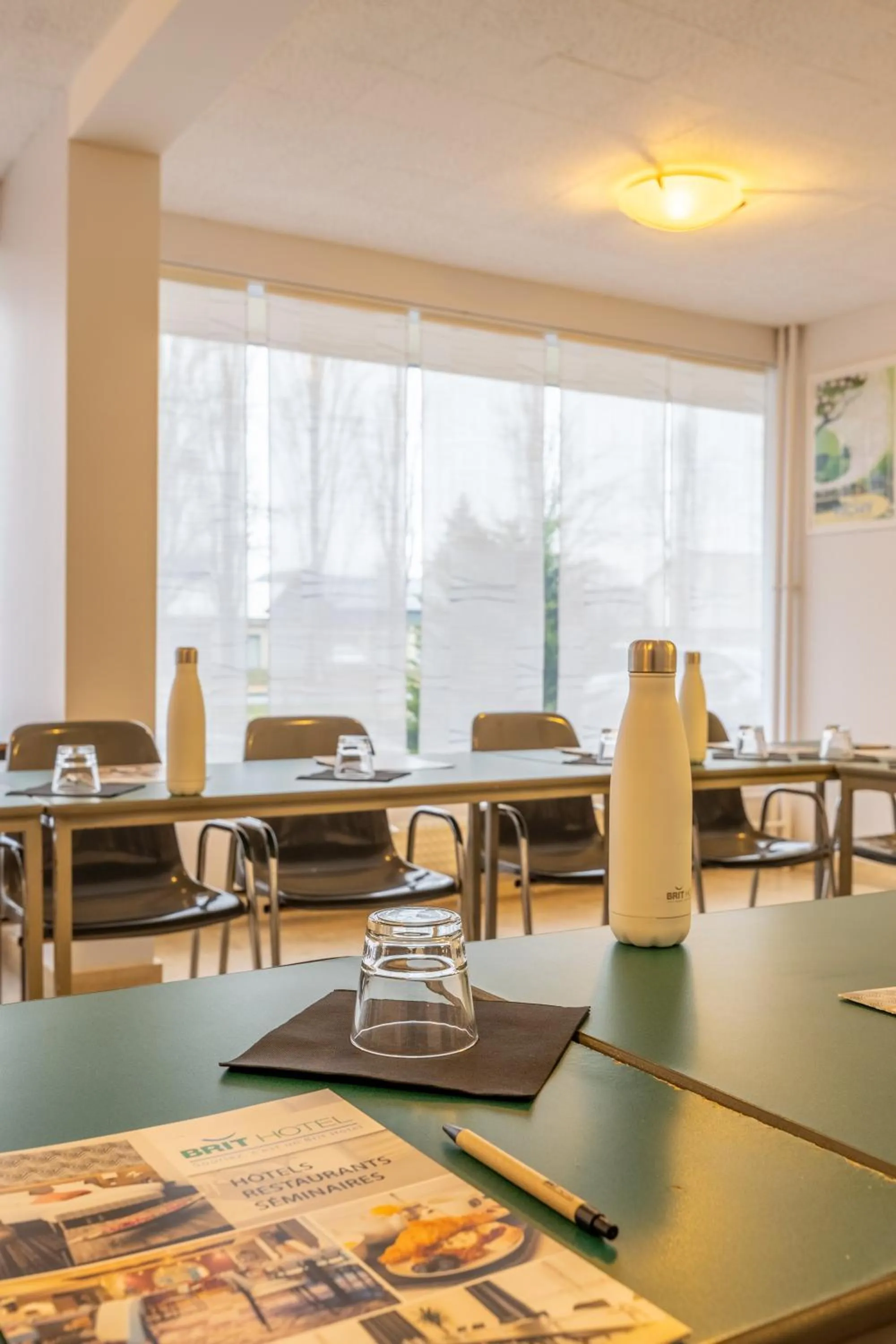 Meeting/conference room in Brit Hotel Le Parc Vichy