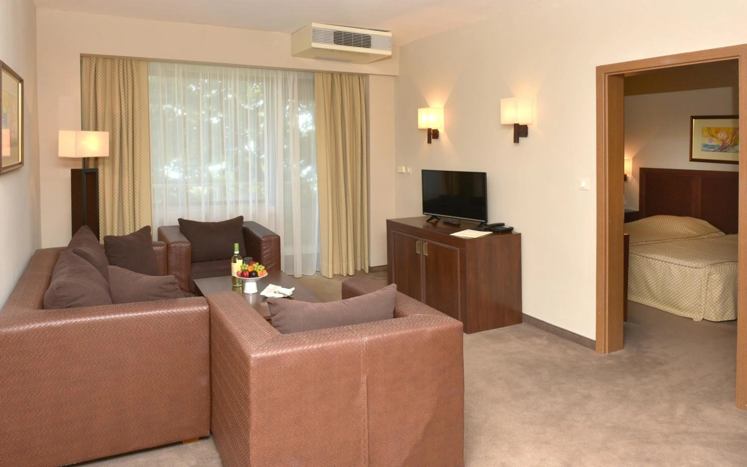 HVD Lotos Hotel - All Inclusive à-la-carte, Private Beach & Free Parking