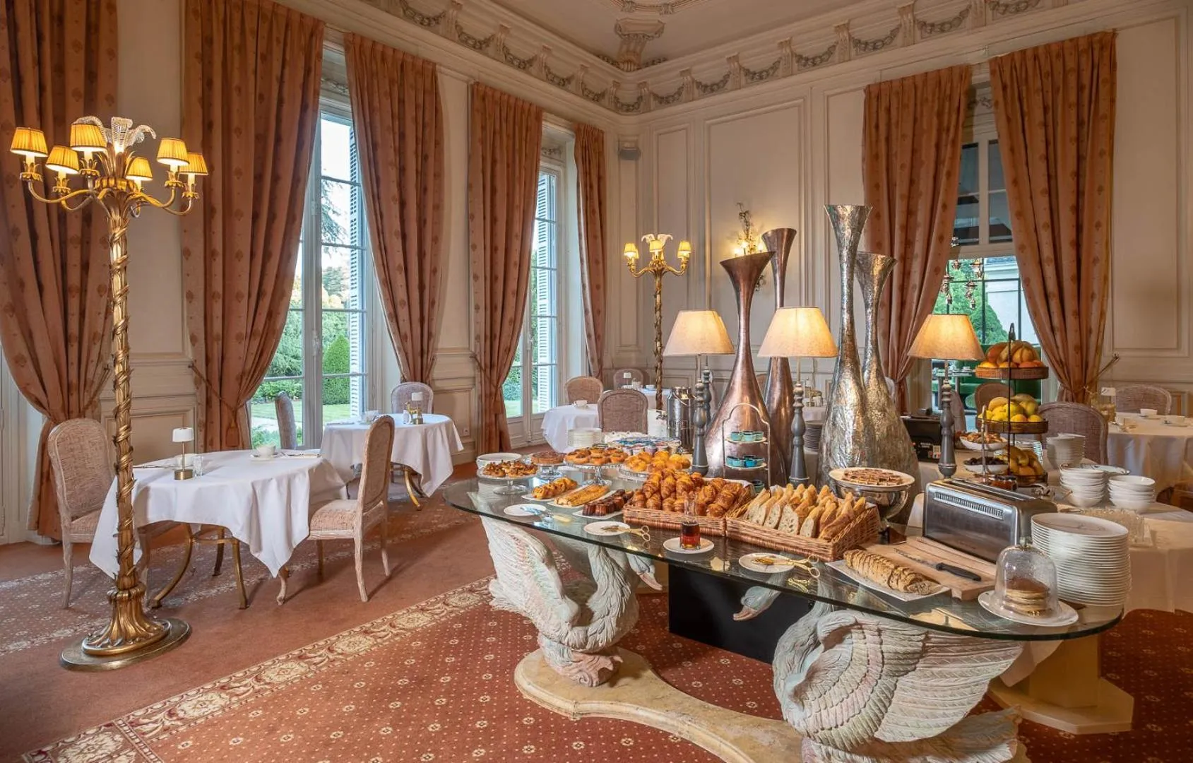Breakfast in Chateau De Rochecotte
