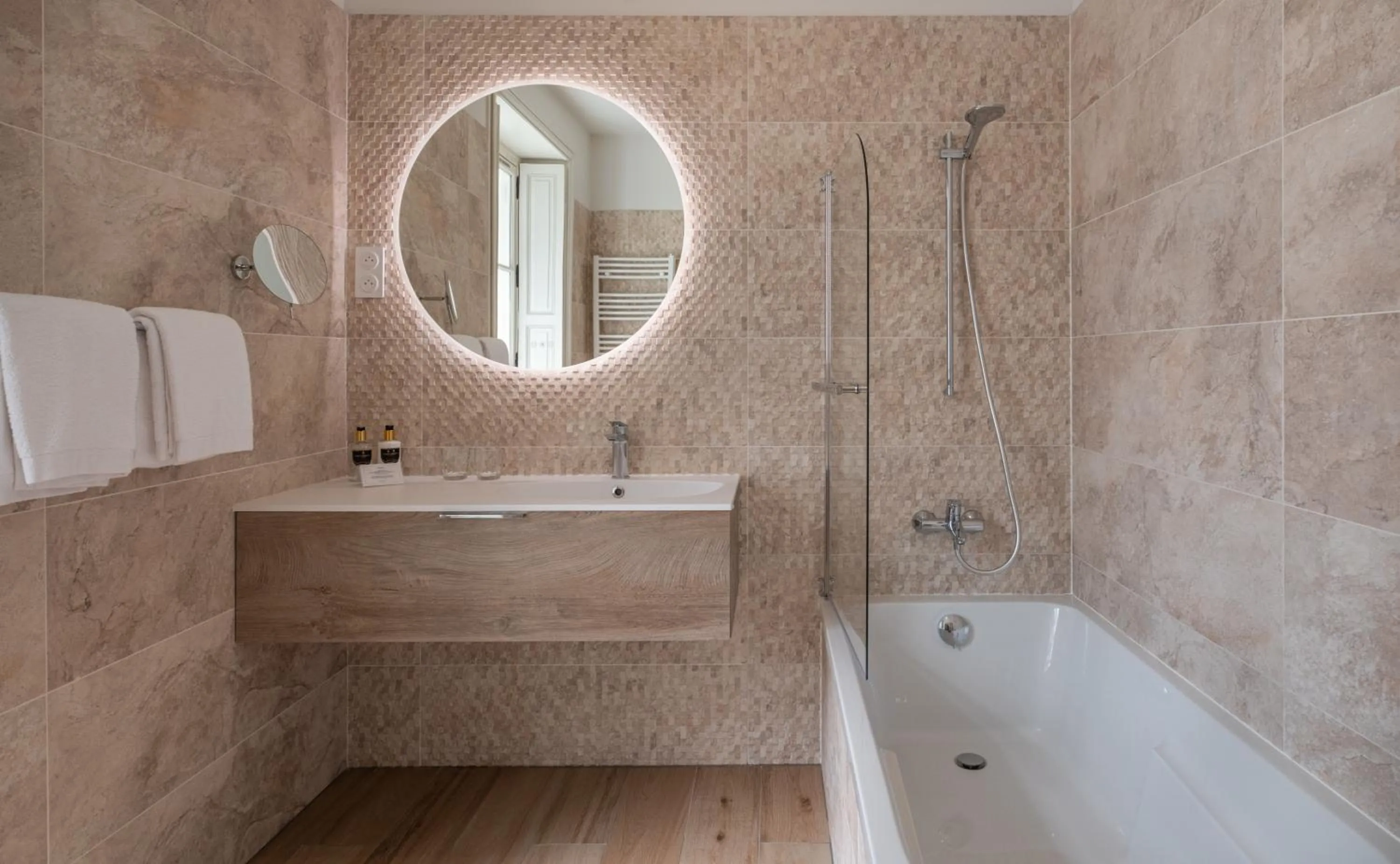 Bathroom in Chateau De Rochecotte