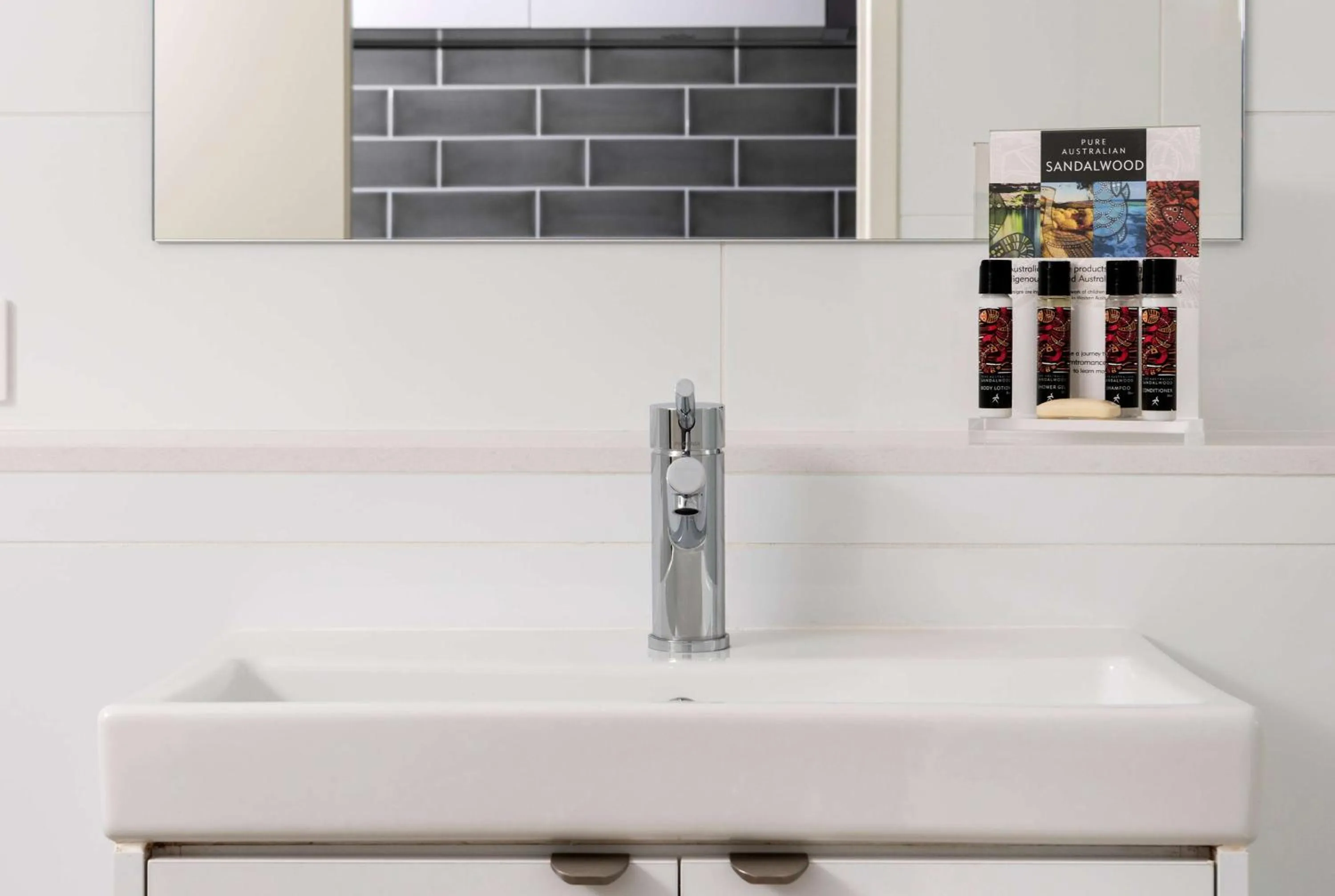 Bathroom in Ramada by Wyndham VetroBlu Scarborough Beach