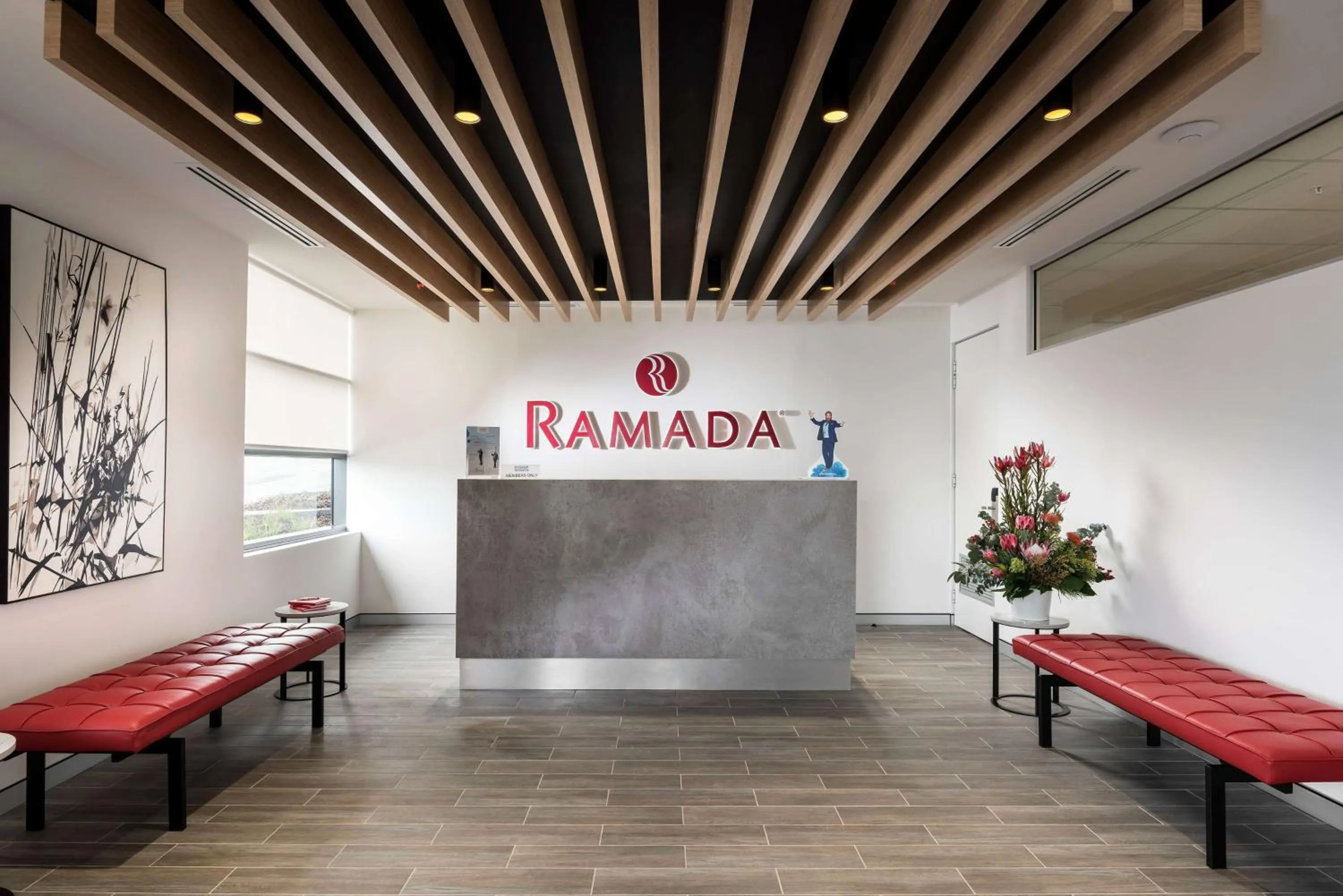 Lobby or reception in Ramada by Wyndham VetroBlu Scarborough Beach
