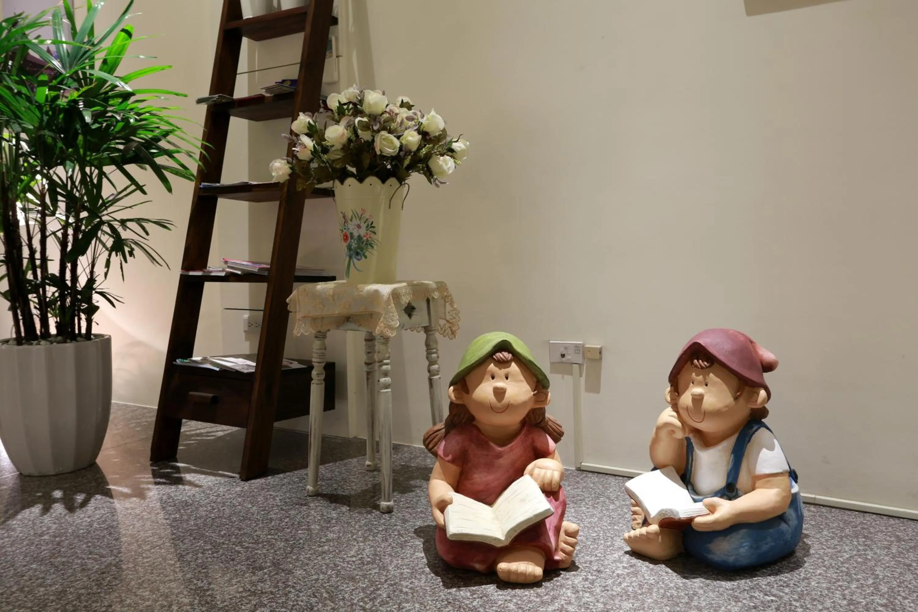 Property building in C'est Bon