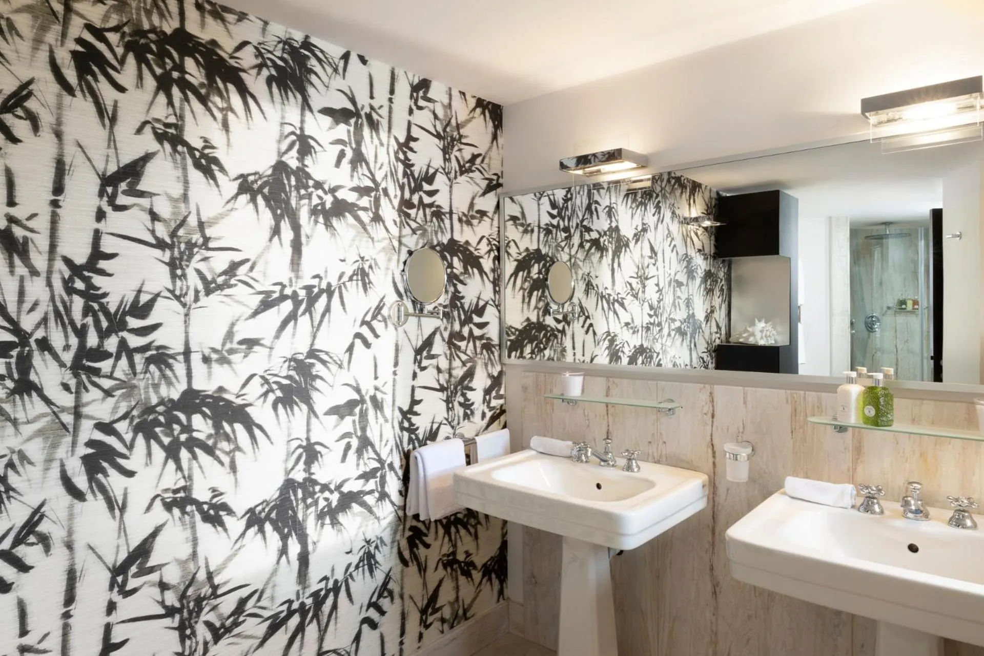 Shower in Hotel Punta Tragara