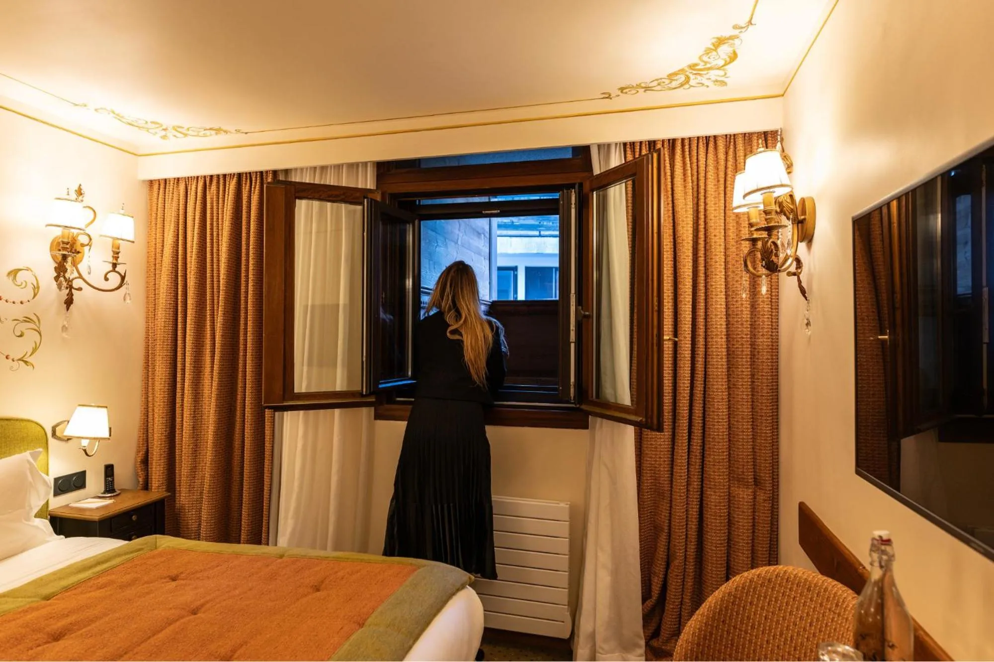 Bedroom, Bed in Hôtel de la Loze