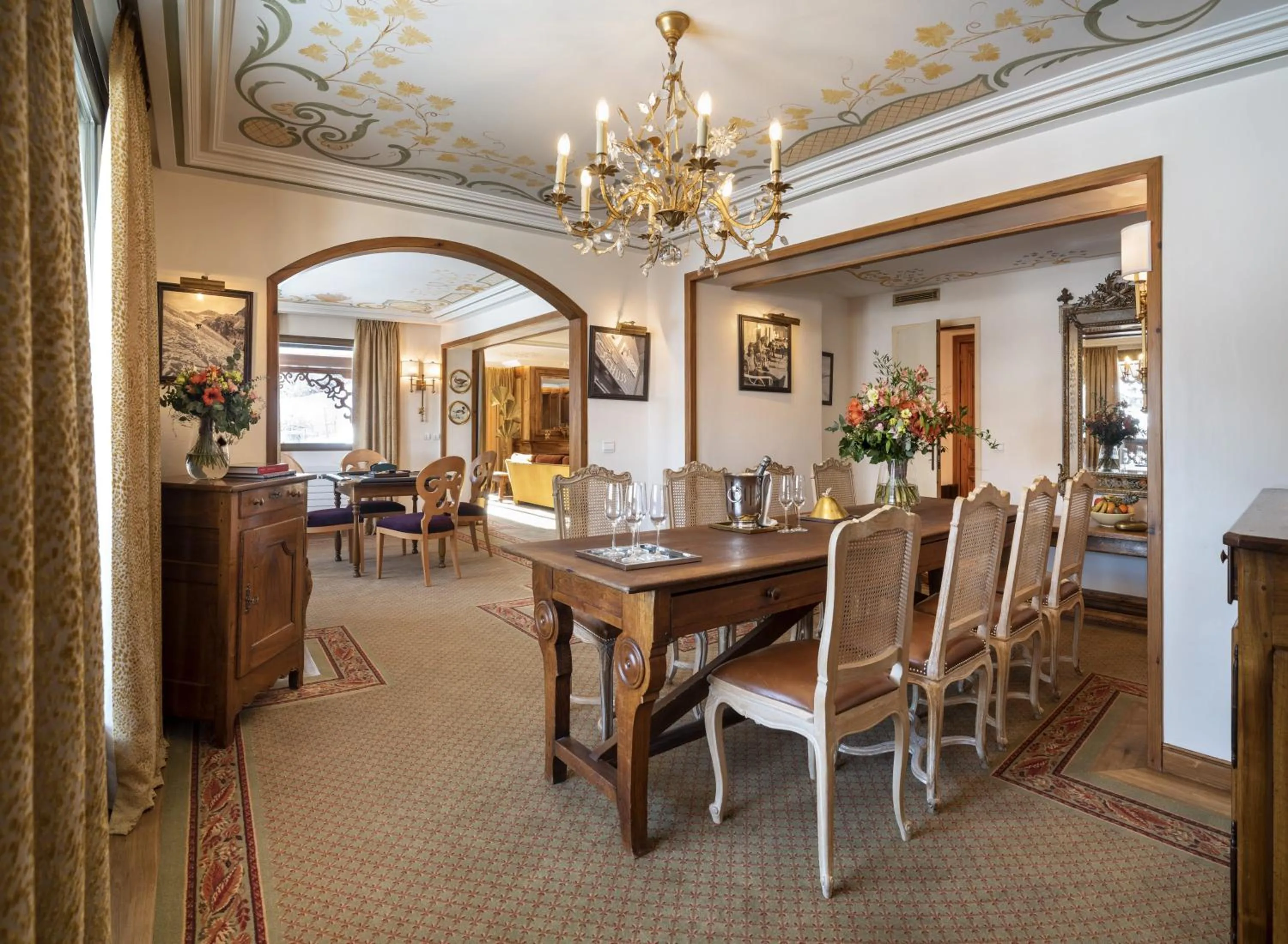 Dining area in Hôtel de la Loze