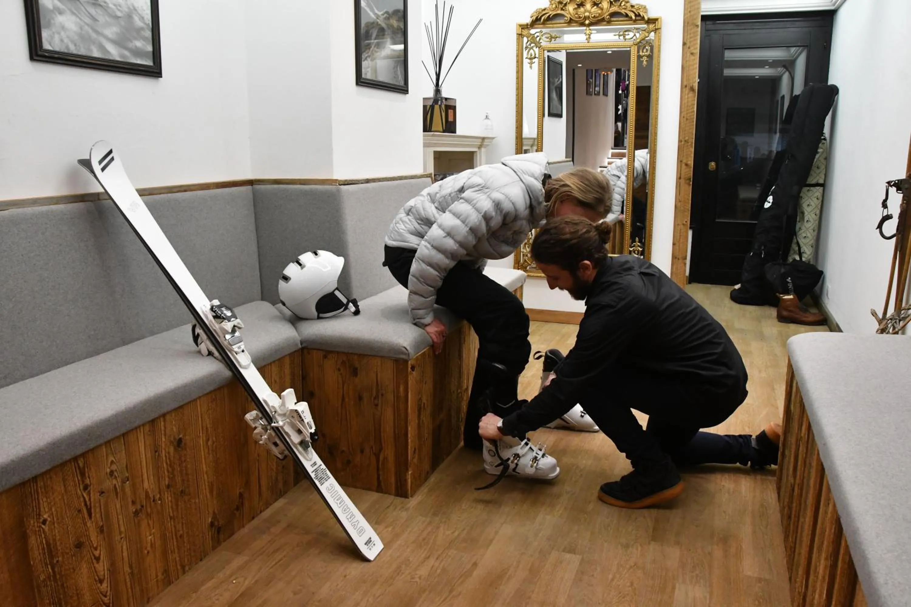 Ski School in Hôtel de la Loze