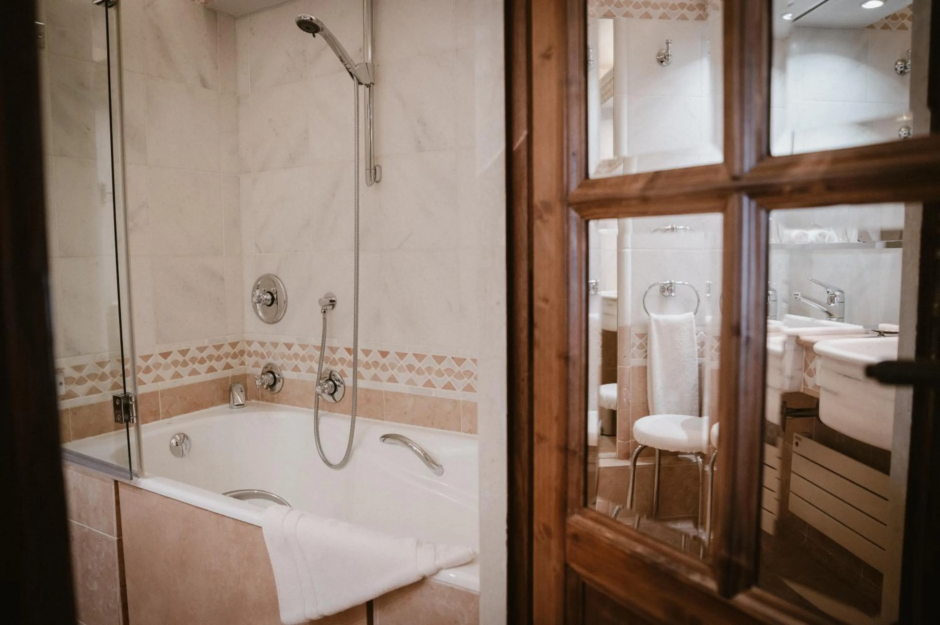 Bathroom in Hôtel de la Loze