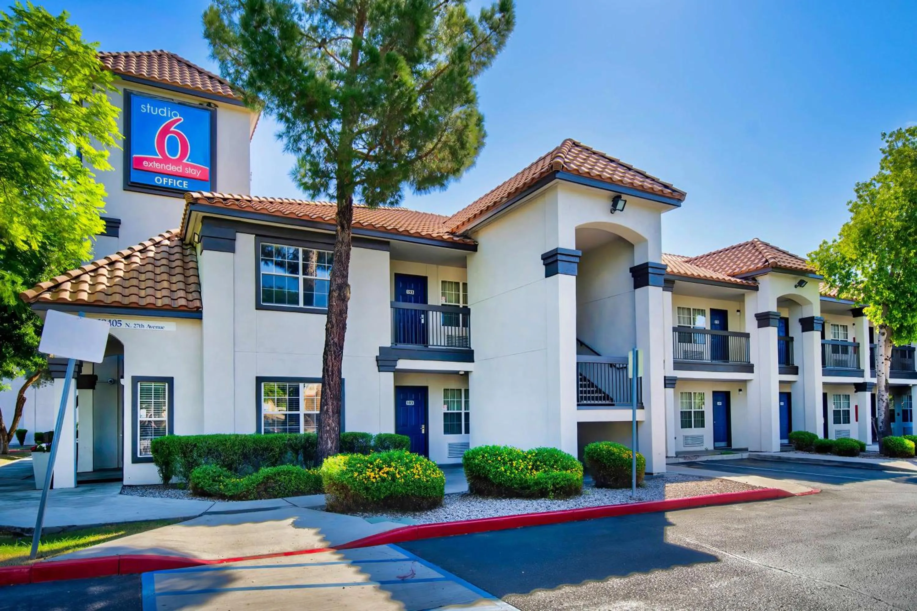 Property building in Studio 6-Phoenix, AZ - Deer Valley