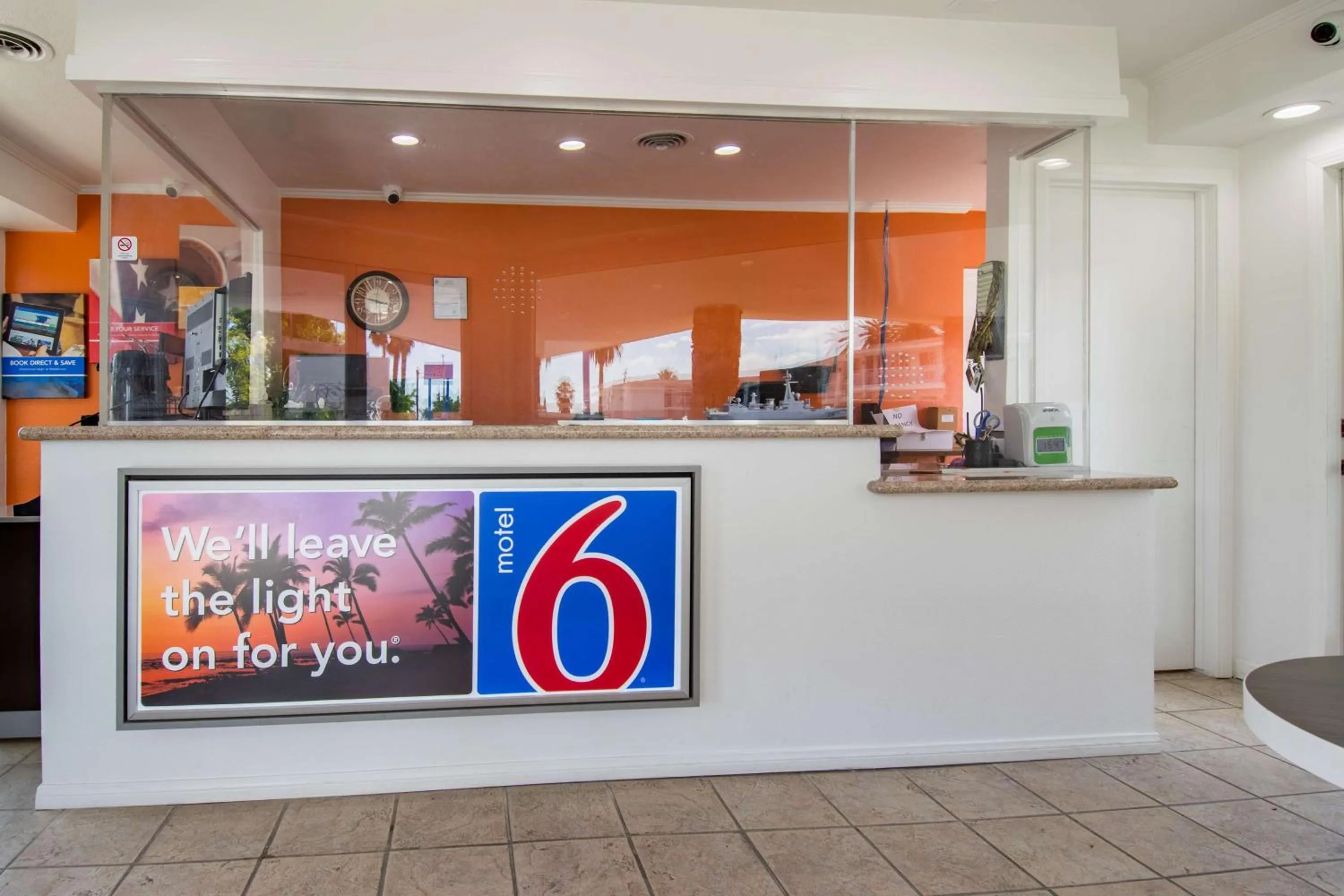 Lobby or reception in Motel 6-San Bernardino, CA - Downtown