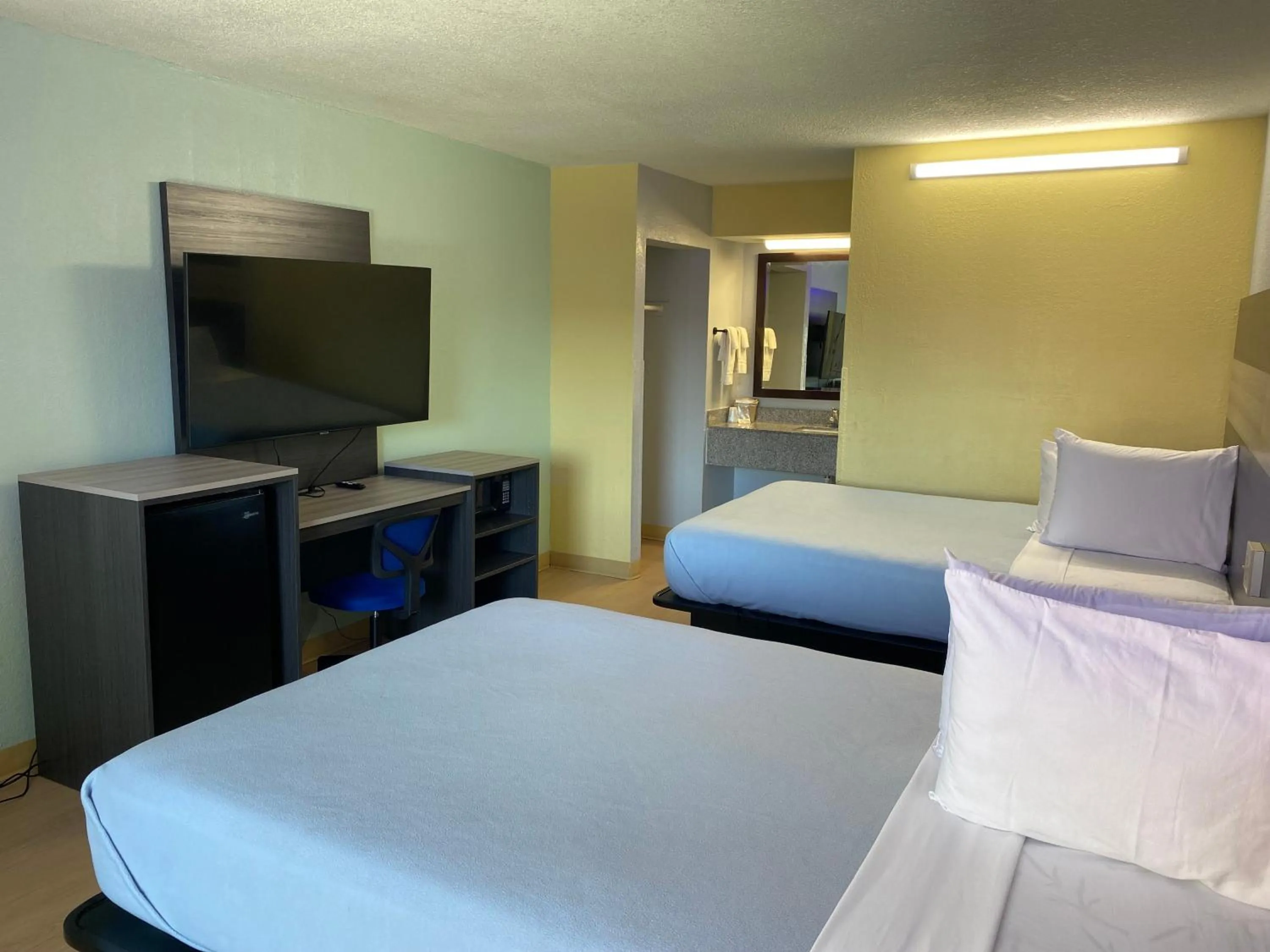 Bedroom, Bed in Rest and Relax Inn