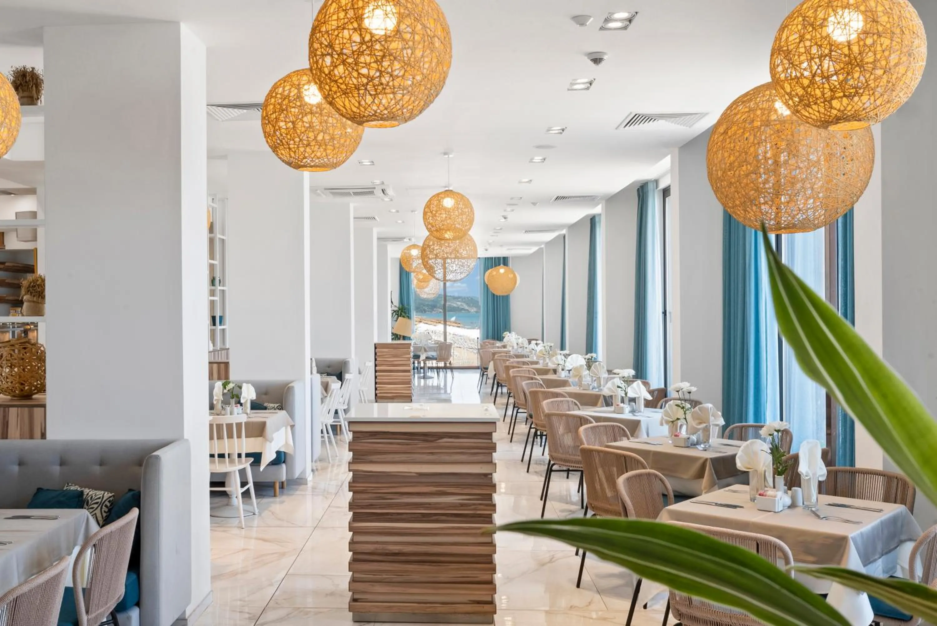 Restaurant/places to eat in HVD Nympha Hotel - Adults Only - Private Beach & Free Parking