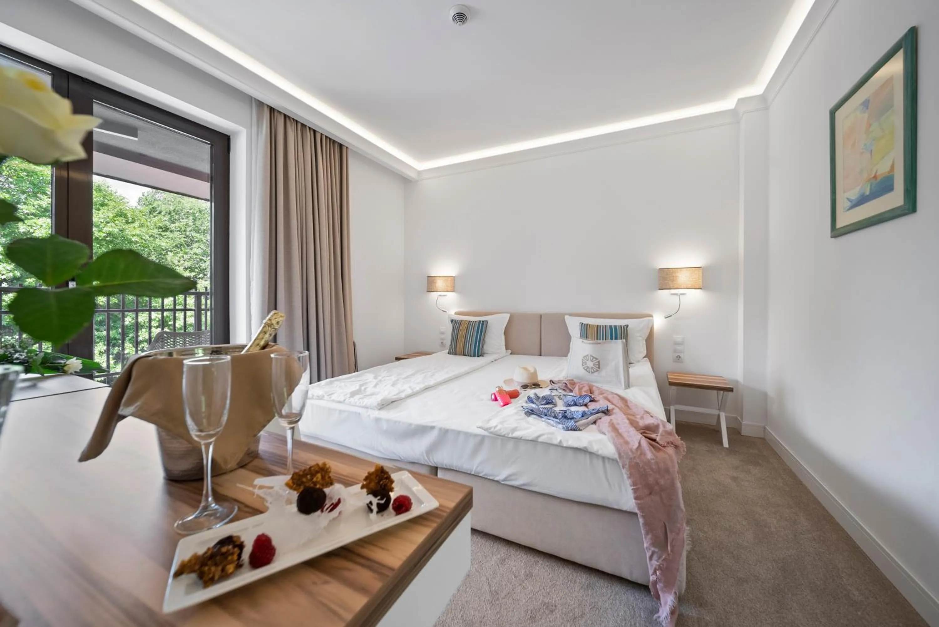 Bed in HVD Nympha Hotel - Adults Only - Private Beach & Free Parking