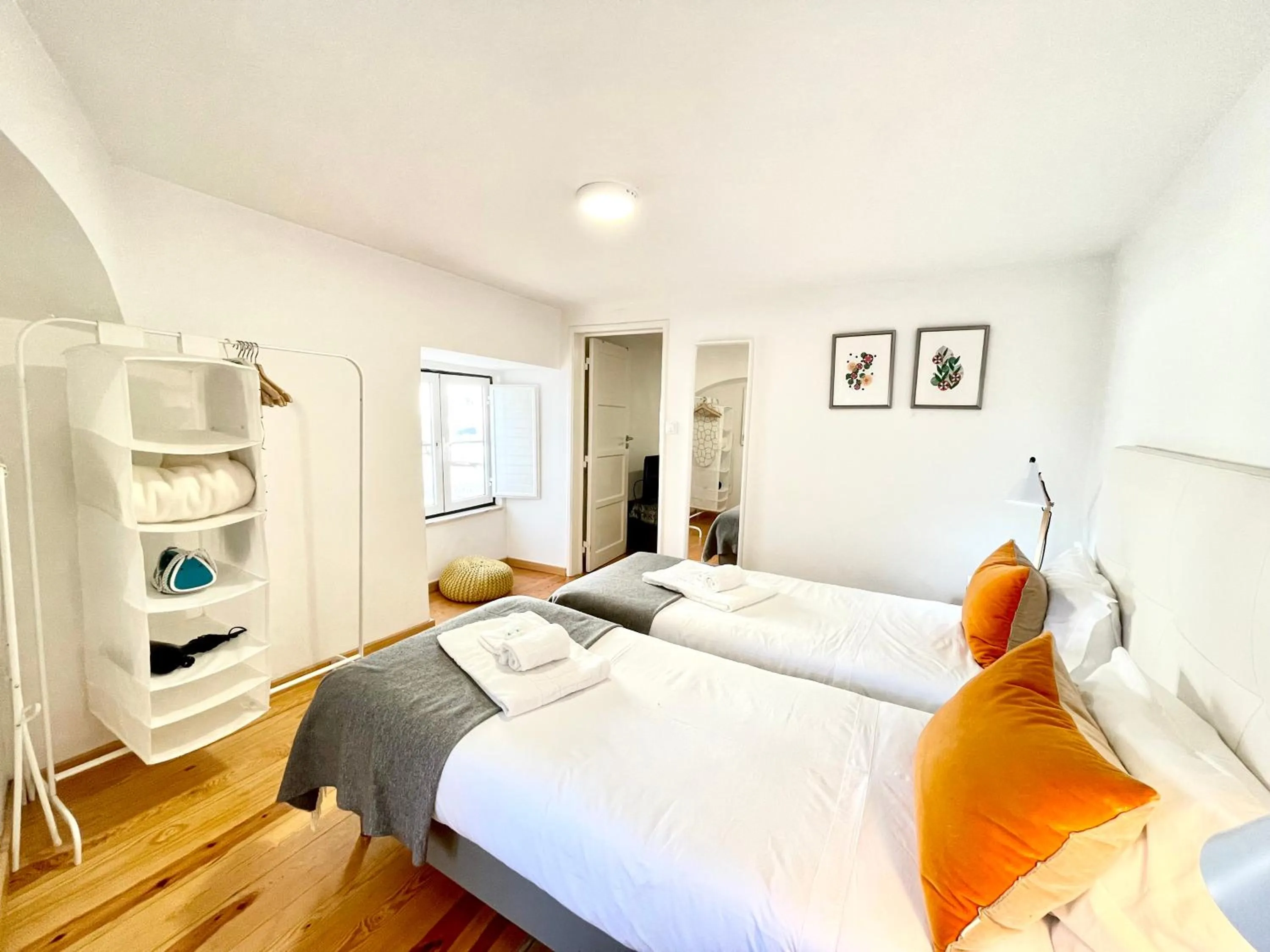 Bedroom, Bed in Apartments Center Alfama