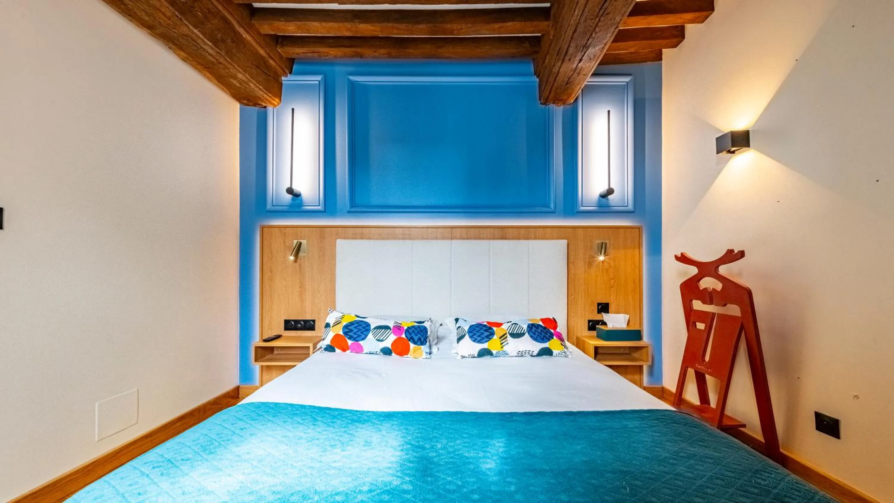 Bedroom, Bed in Hotel Relais De La Cote D'or