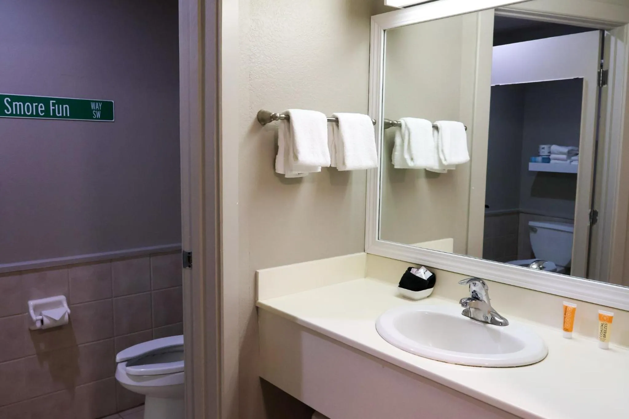 Bathroom in Quarterdeck Resort