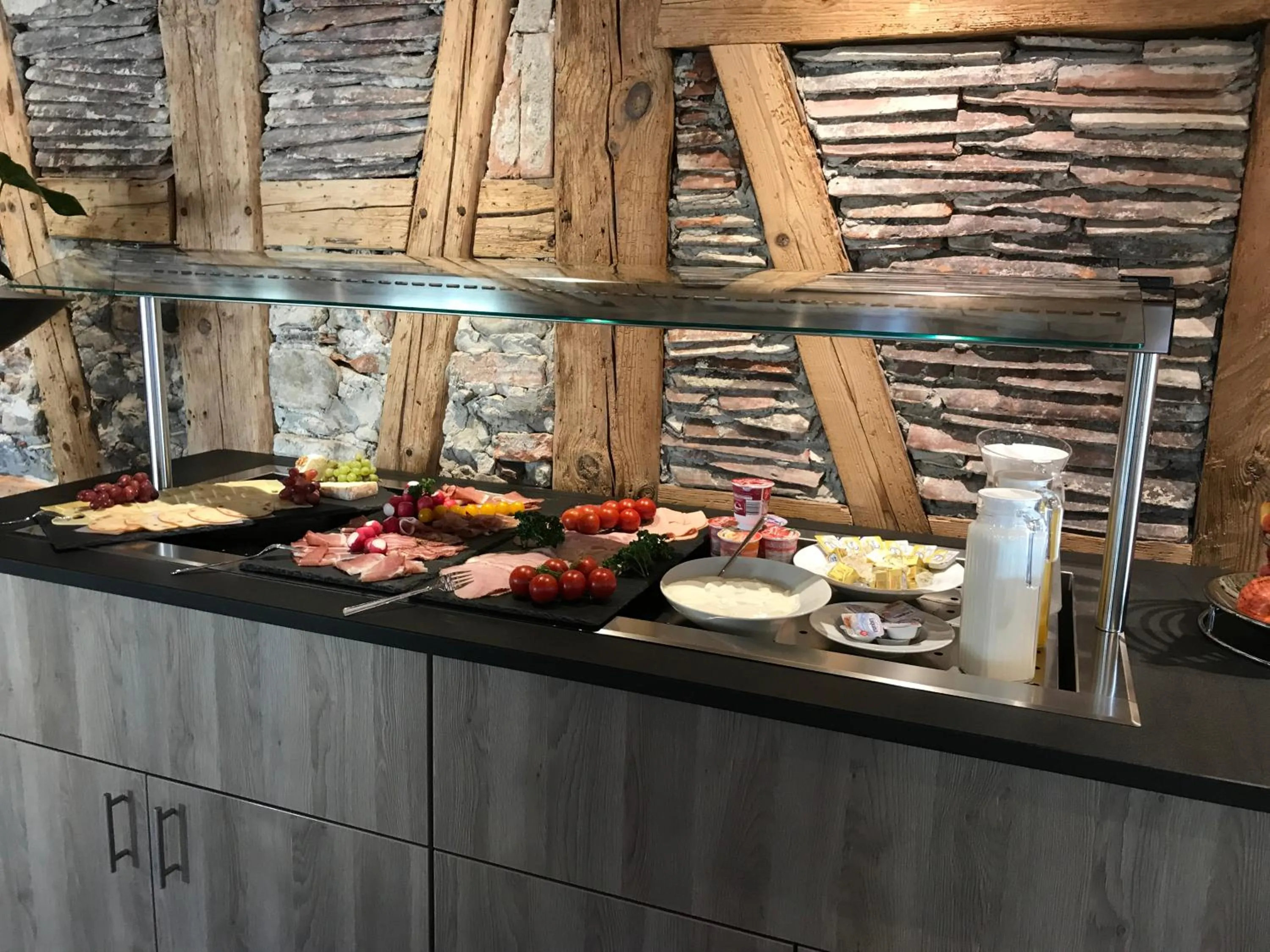 Food and drinks in Hotel & Restaurant Adler Ittendorf - 24h Self-CheckIn