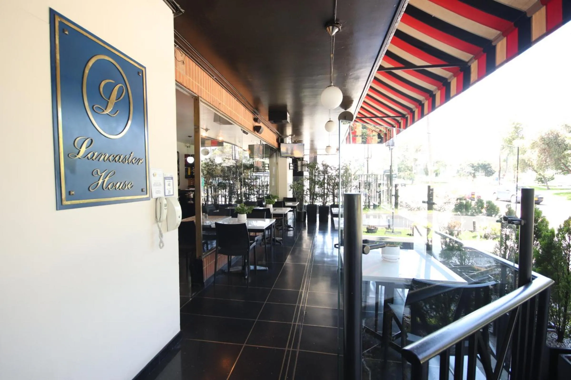 Restaurant/places to eat in Lancaster House