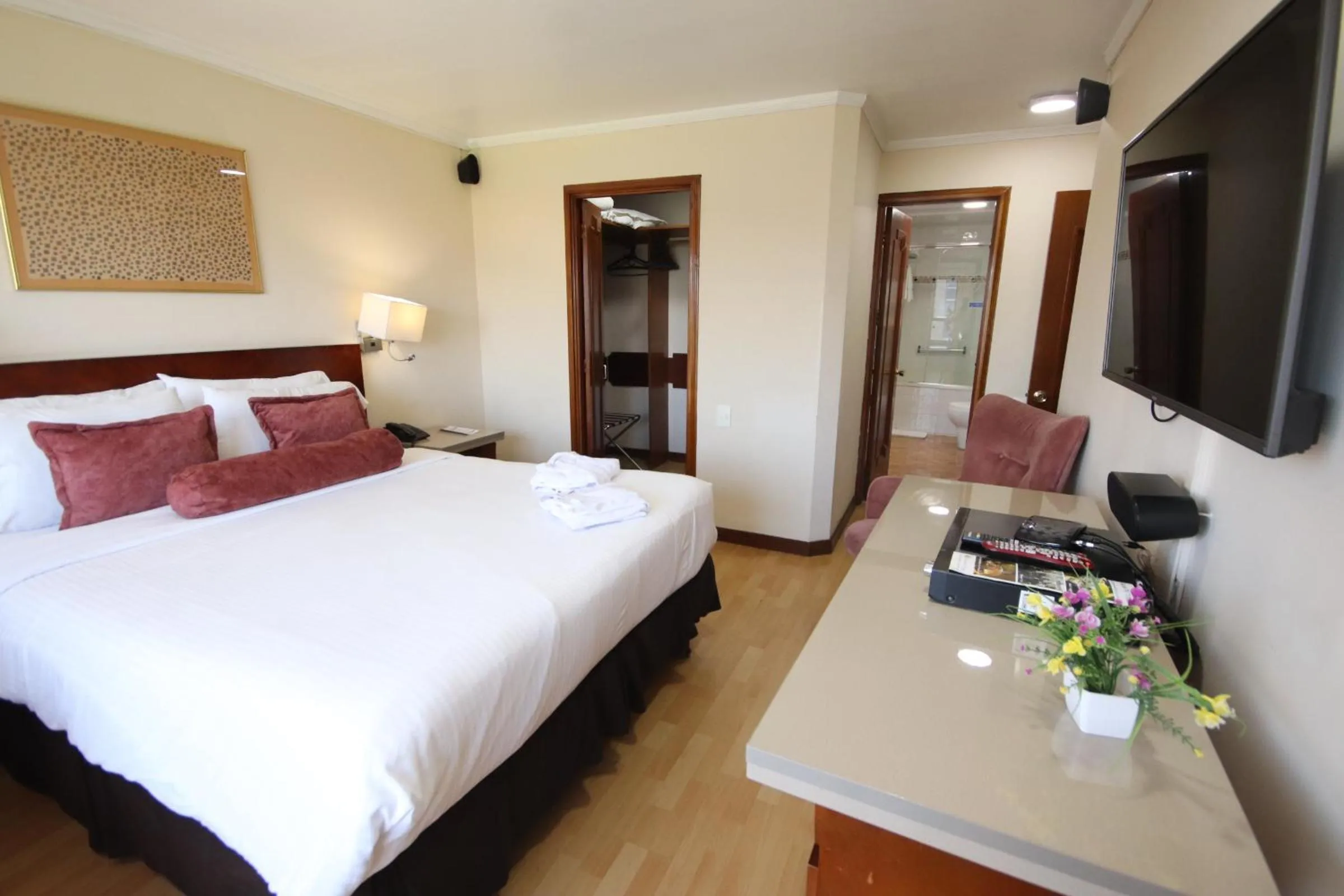 Bedroom, Bed in Lancaster House