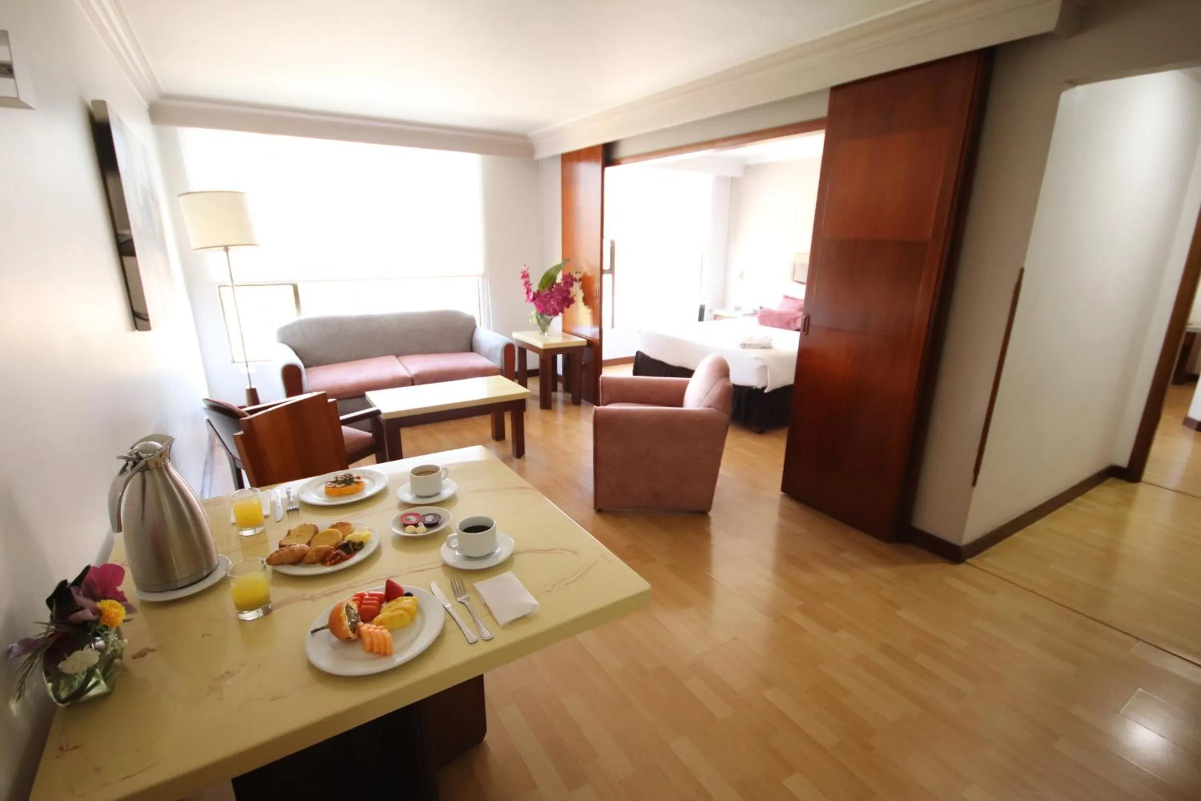 Photo of the whole room, Bed in Lancaster House