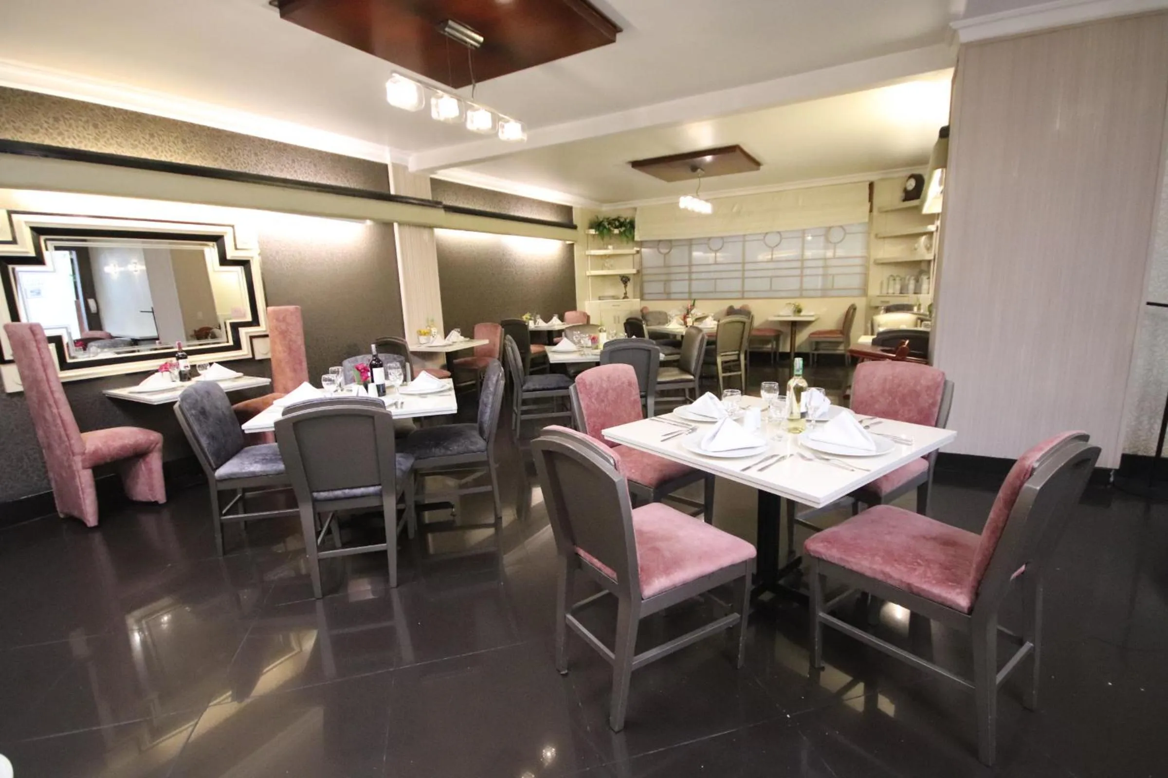 Restaurant/places to eat in Lancaster House