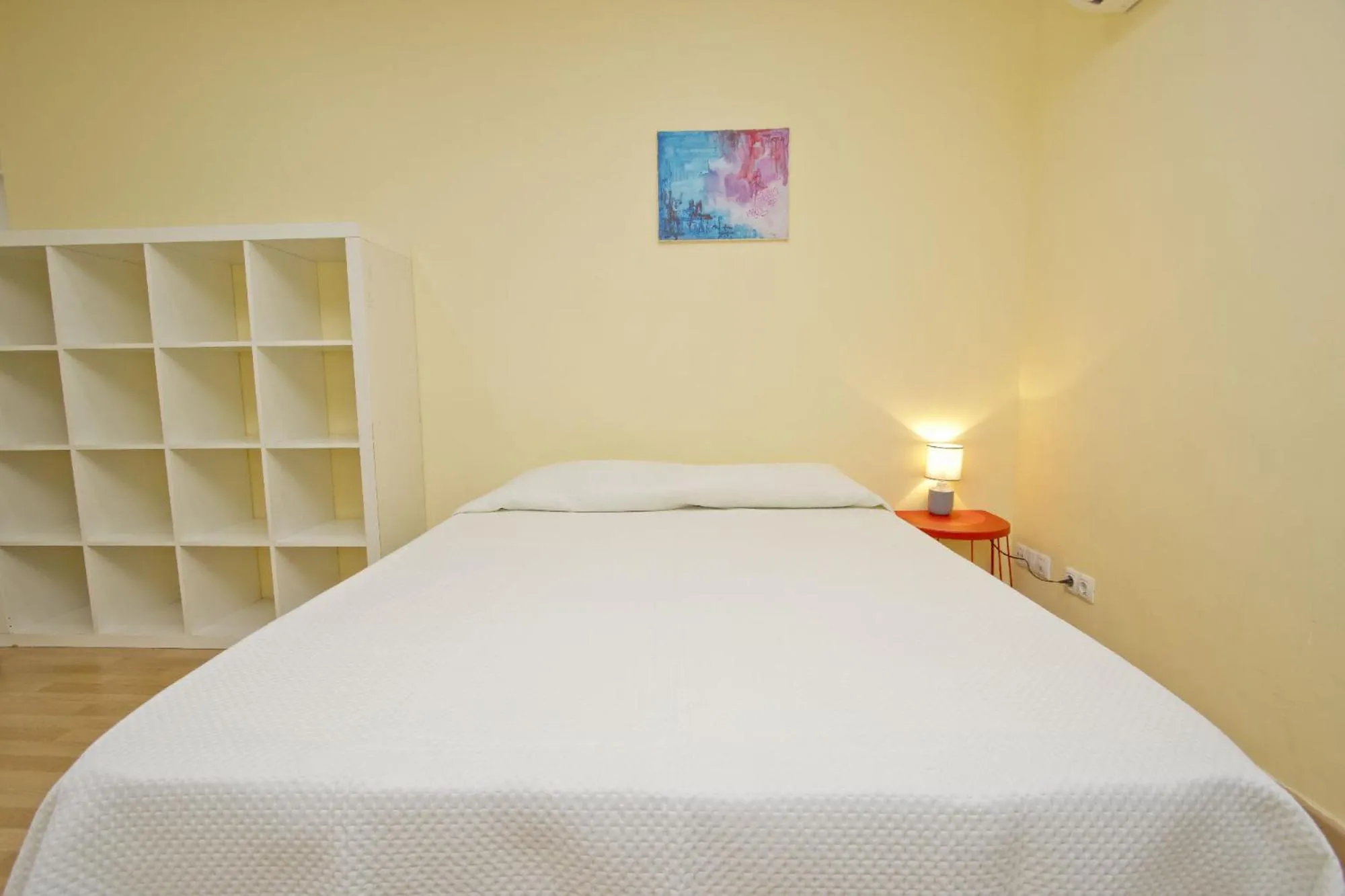 Bed in Barcelona City Apartment