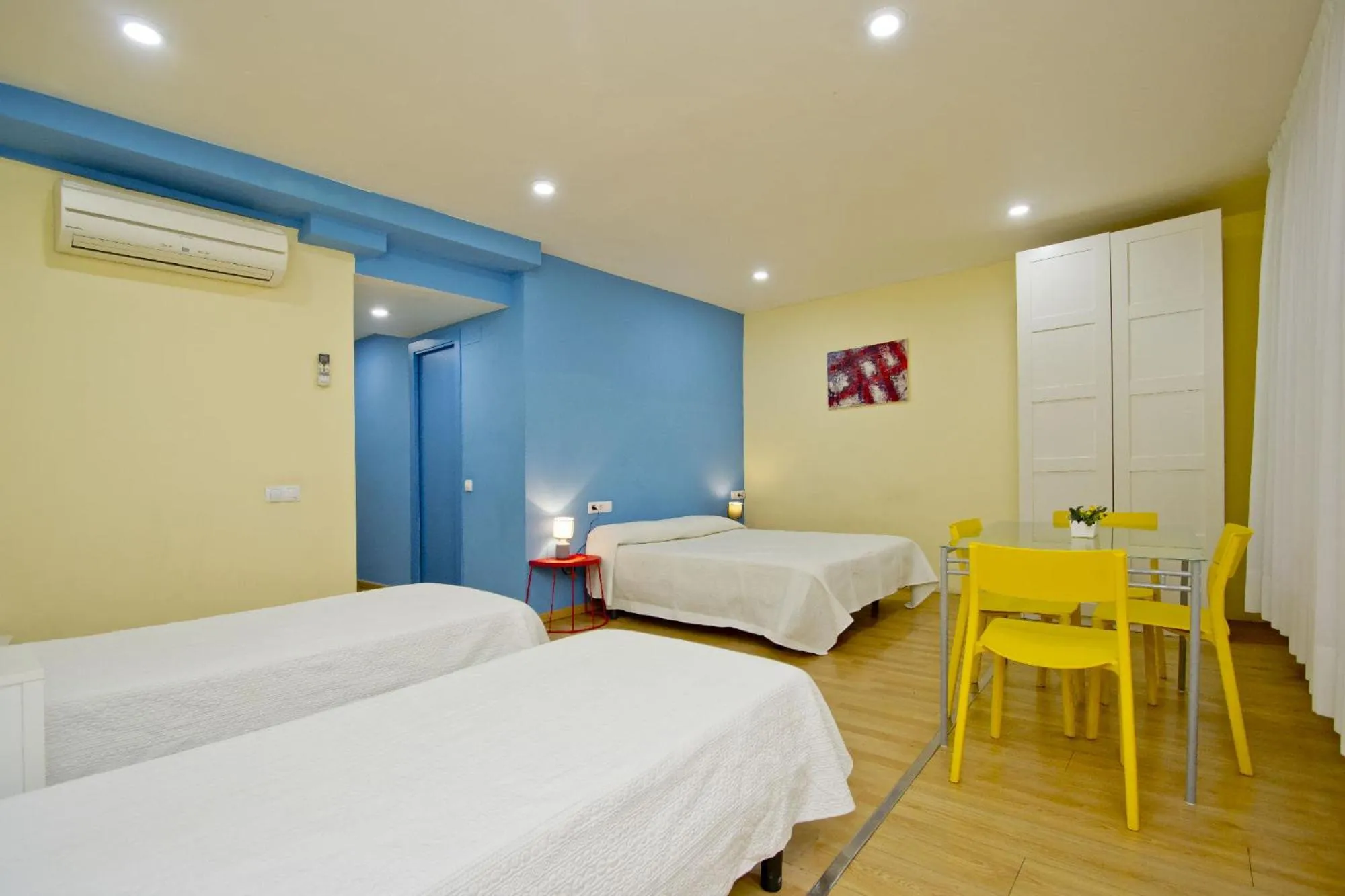 Bed in Barcelona City Apartment