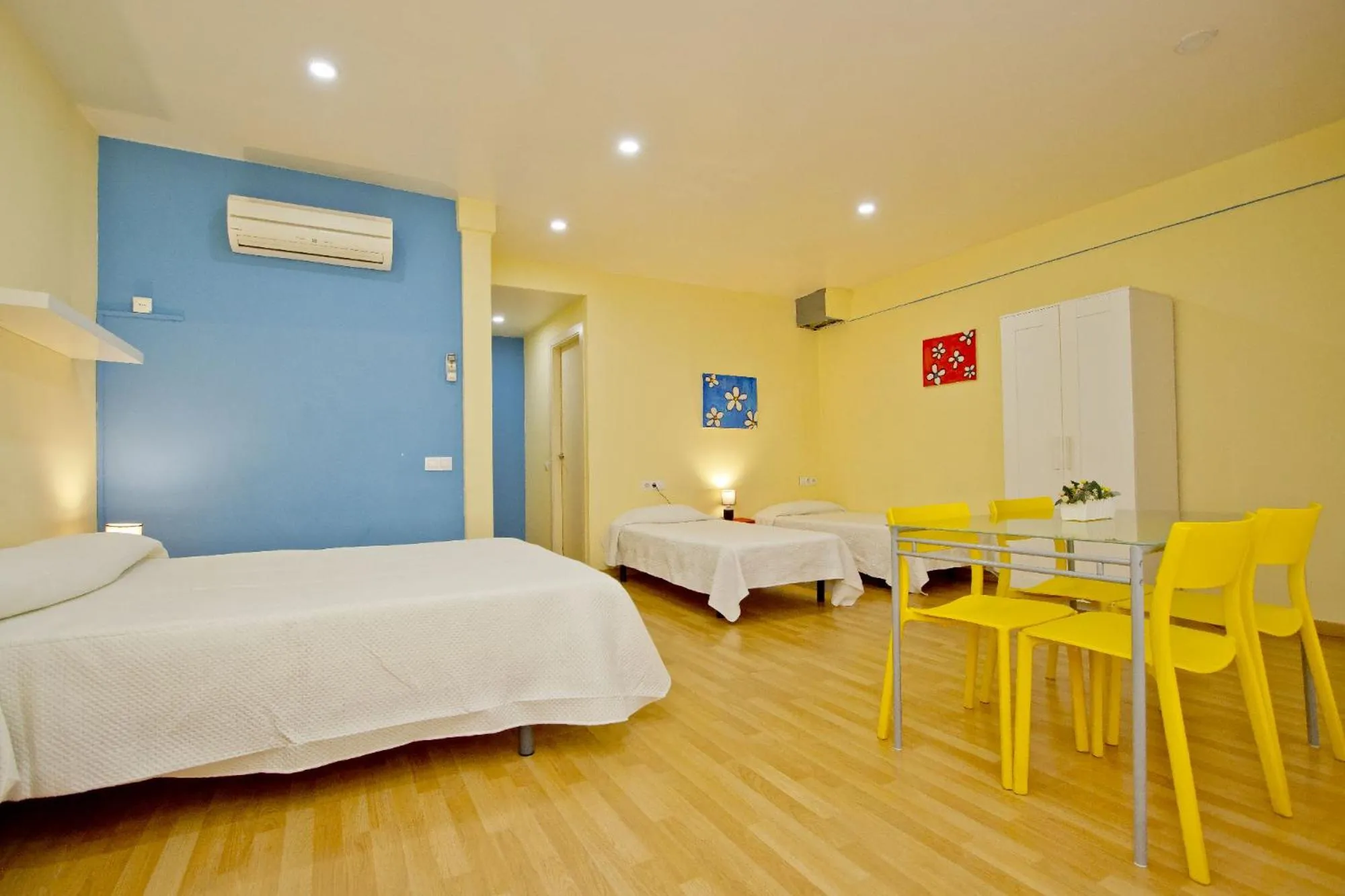 Bed in Barcelona City Apartment