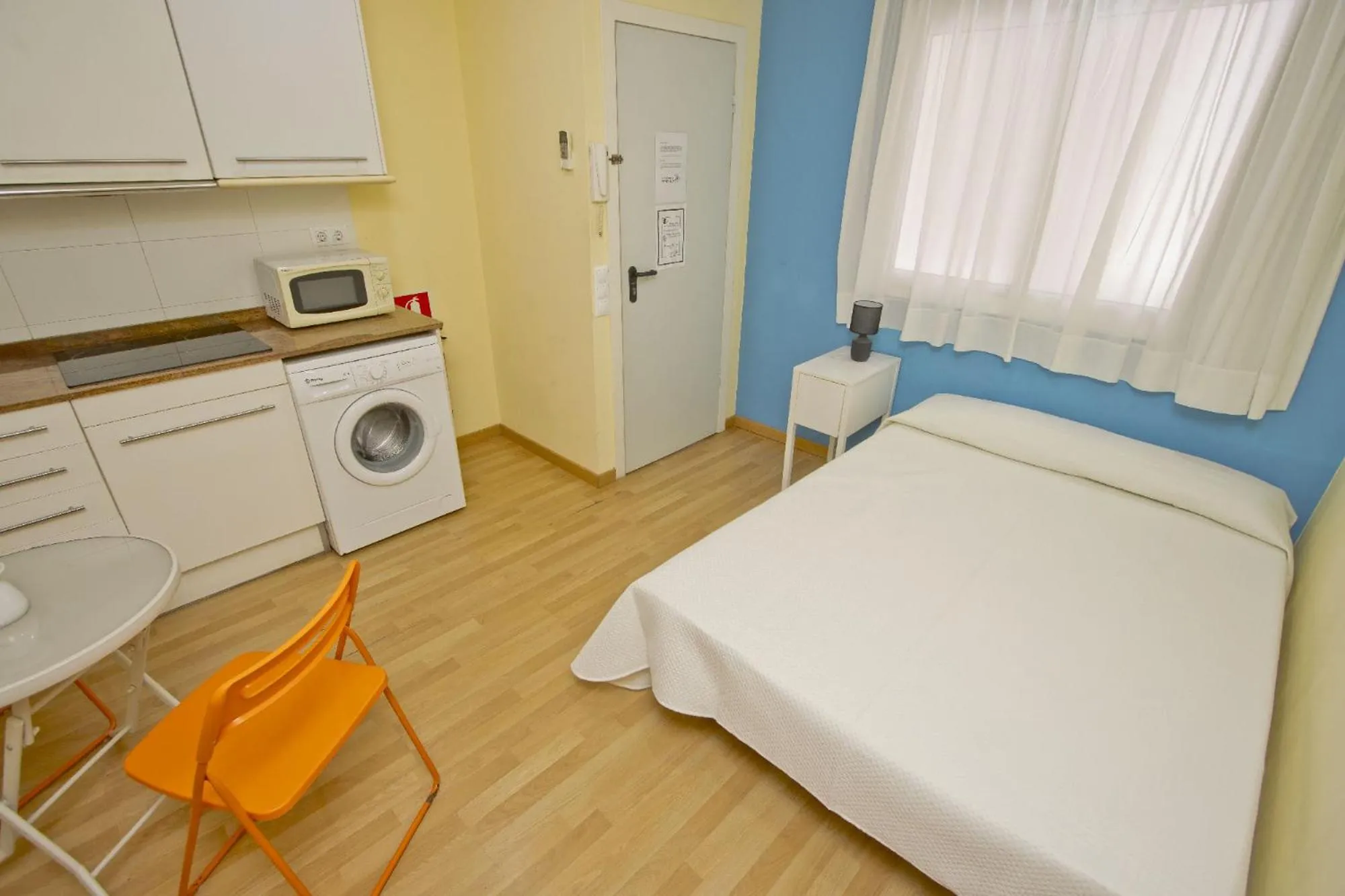 Bed in Barcelona City Apartment