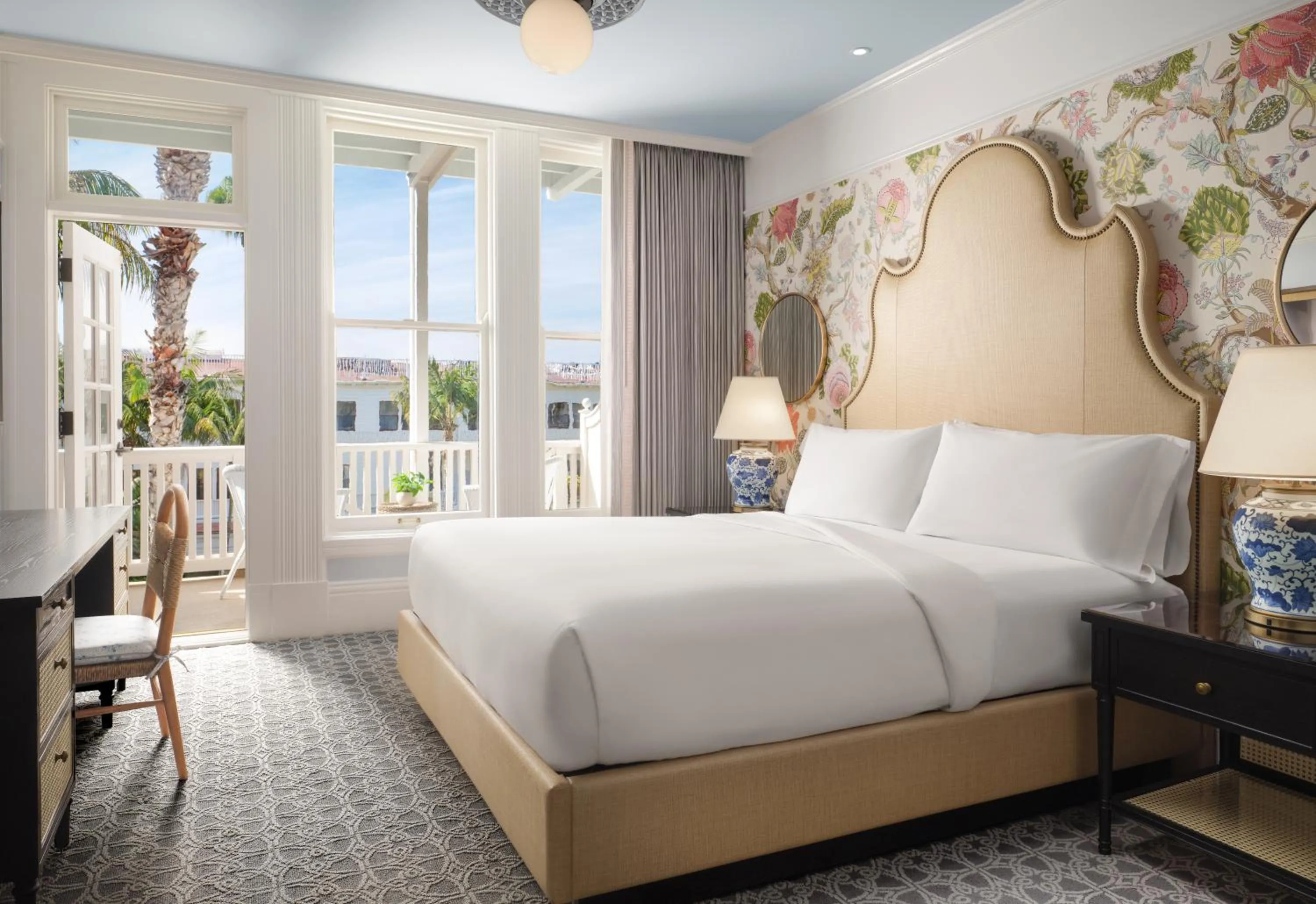 Bedroom, Bed in Hotel del Coronado, Curio Collection by Hilton