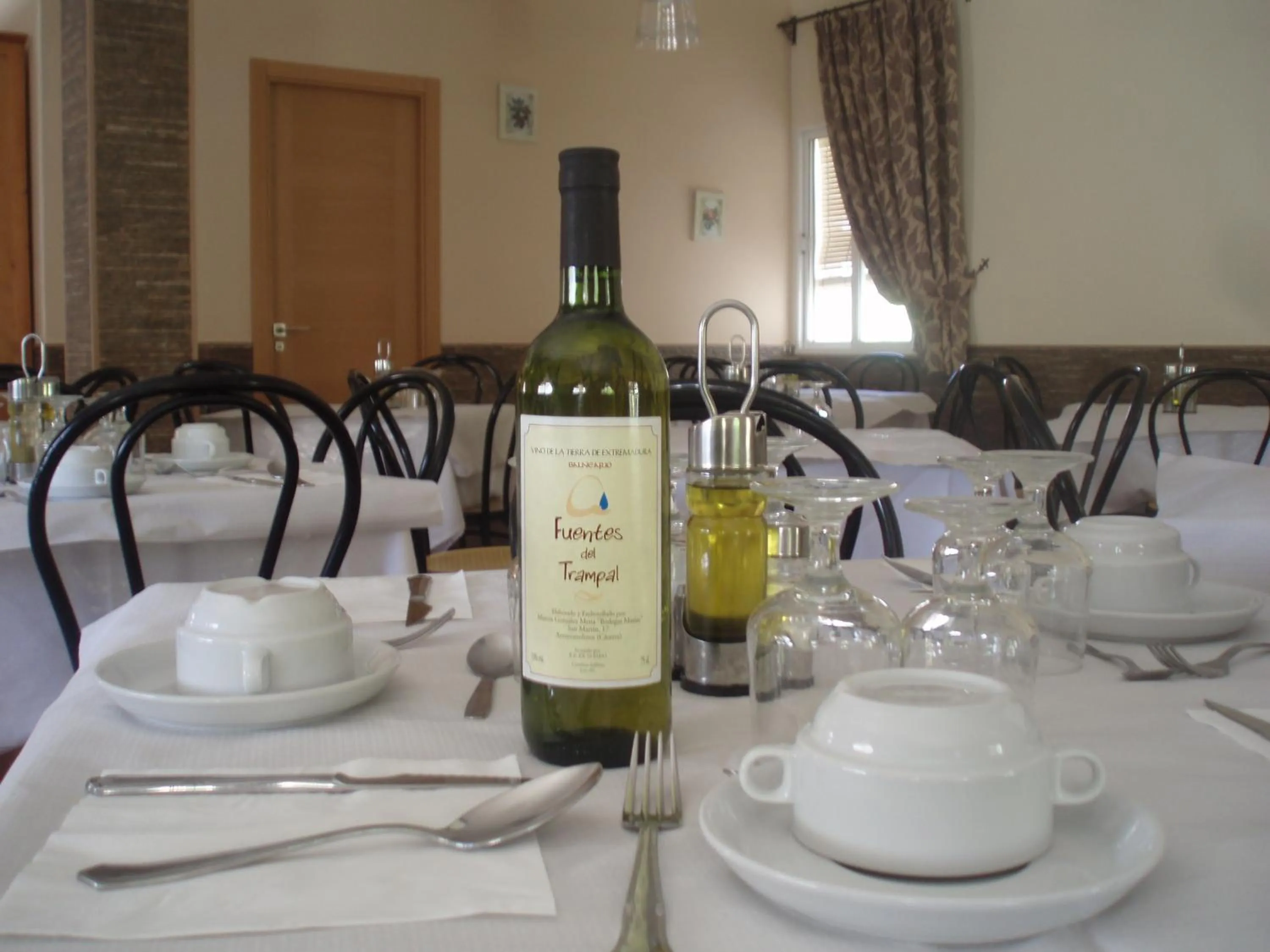 Restaurant/places to eat in Hotel Balneario Fuentes del Trampal