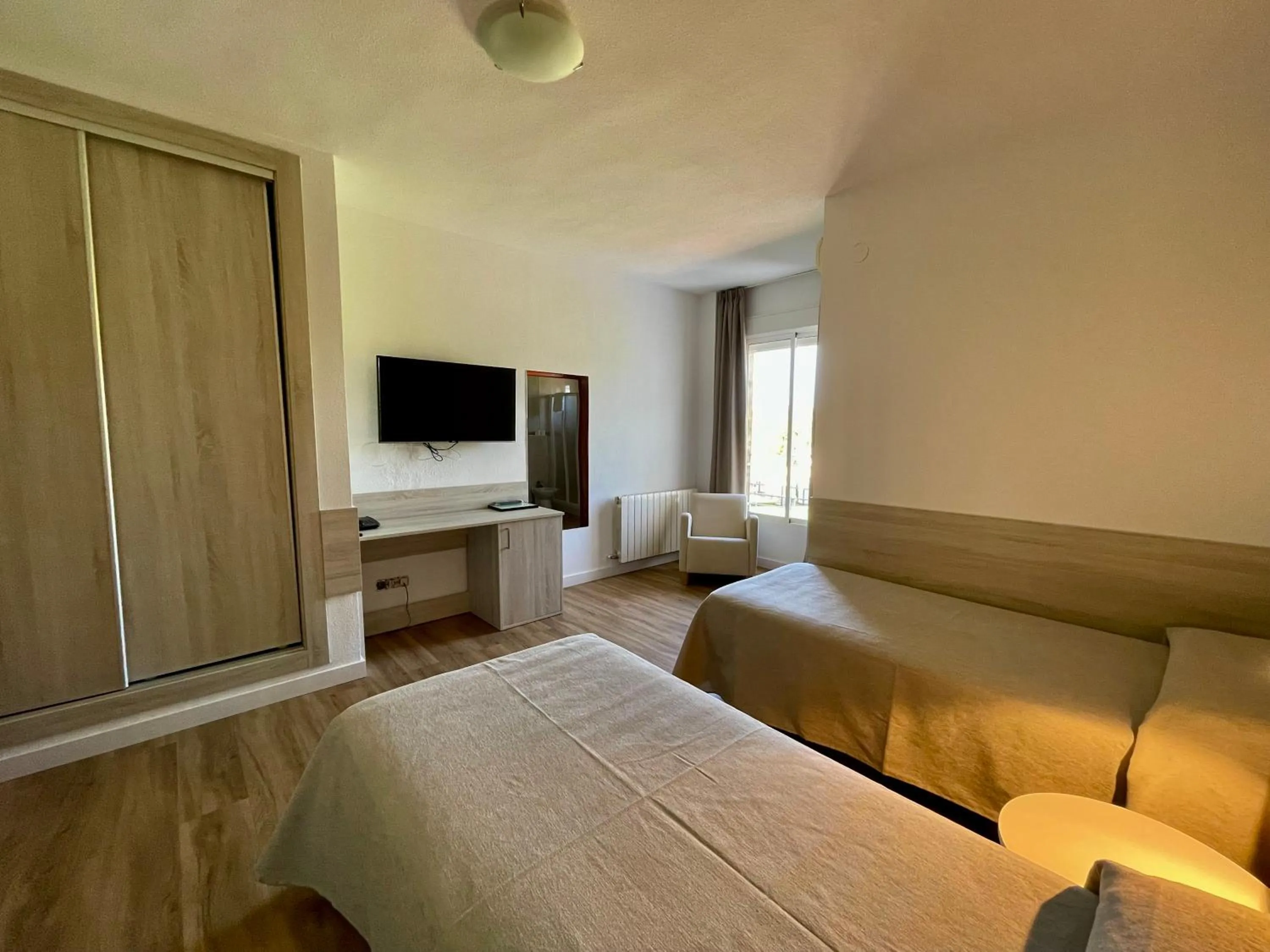 Bedroom in Hotel Balneario Fuentes del Trampal