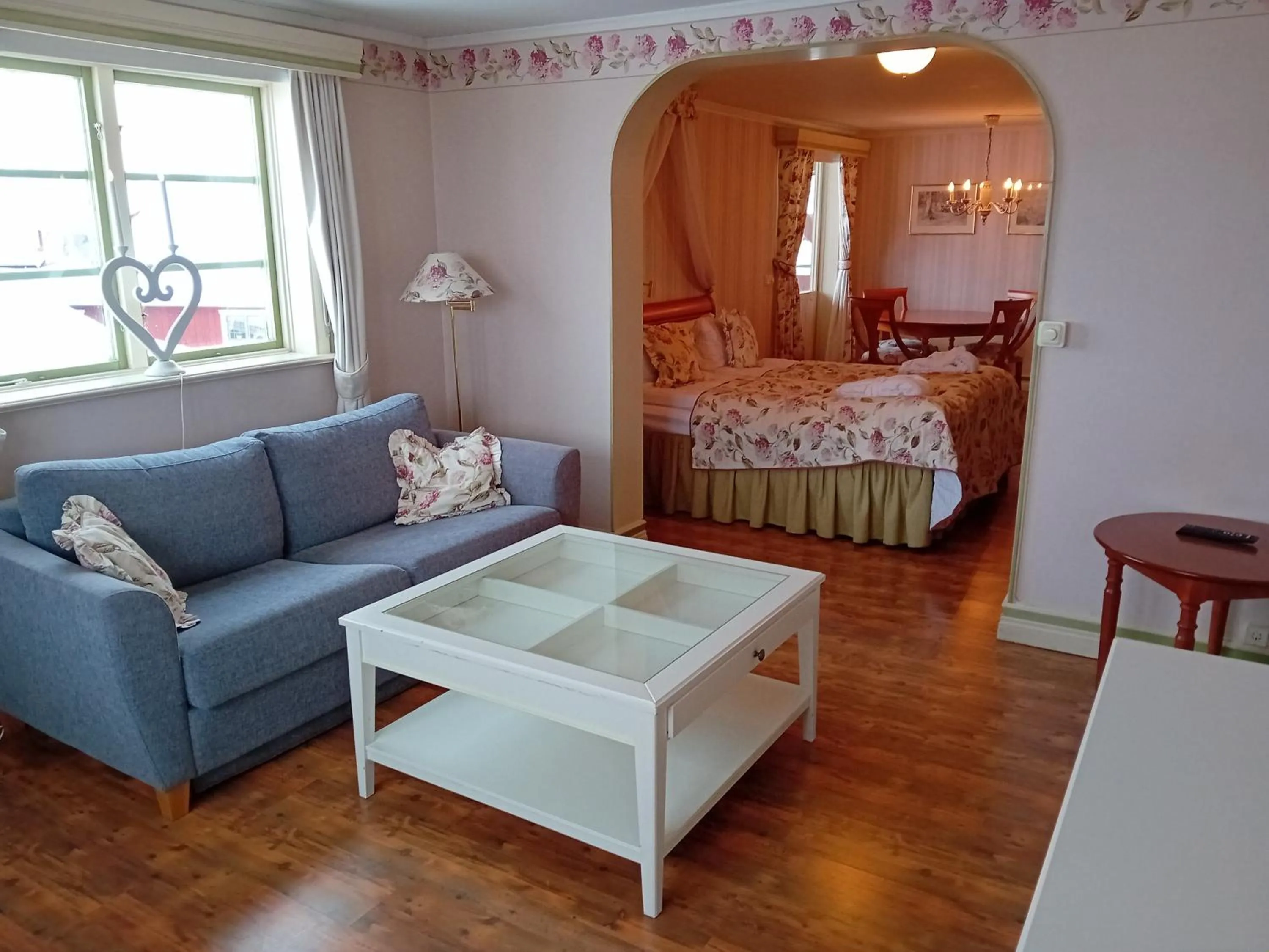 Seating area, Bed in Tällbergsgårdens Hotell