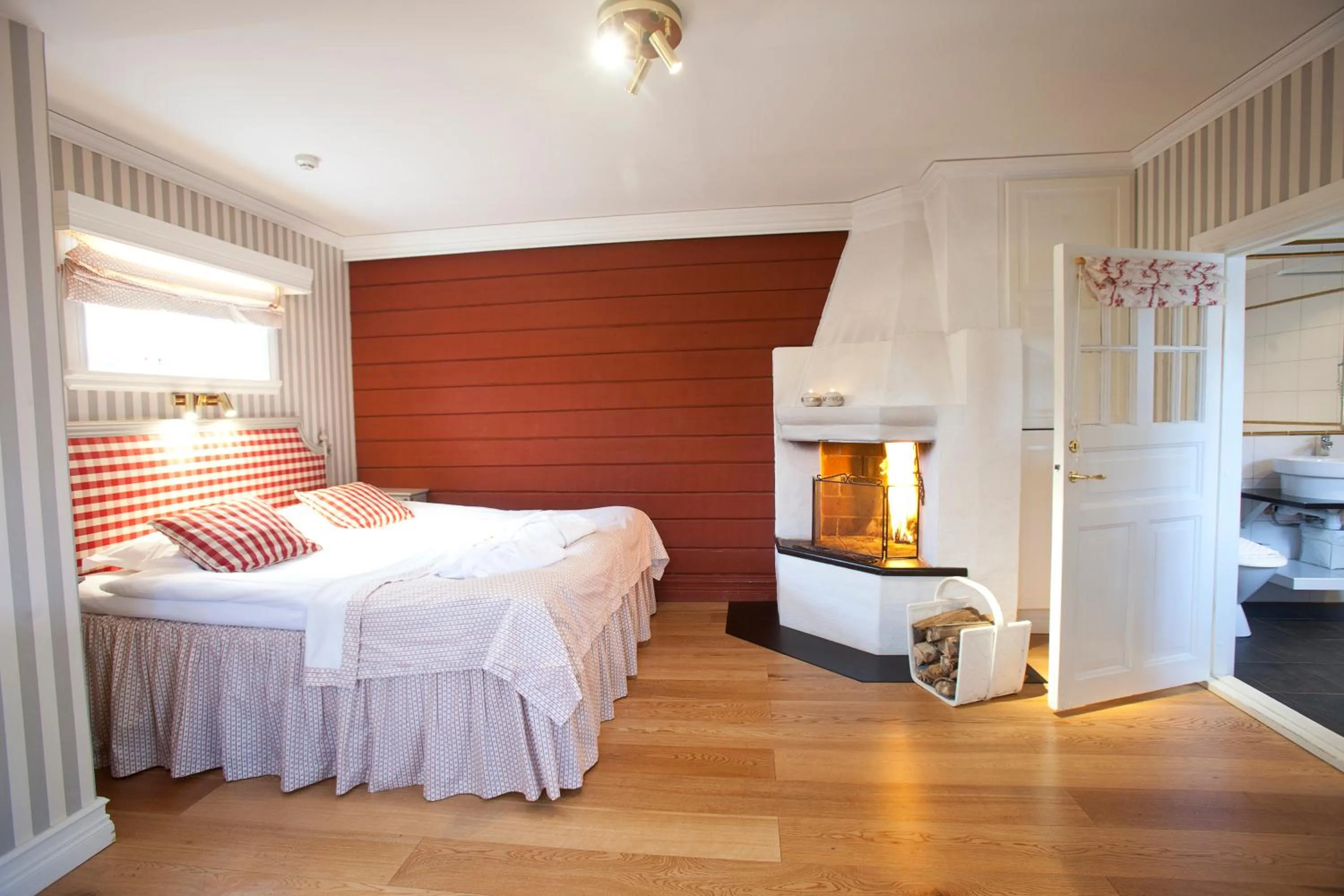 Photo of the whole room, Bed in Tällbergsgårdens Hotell