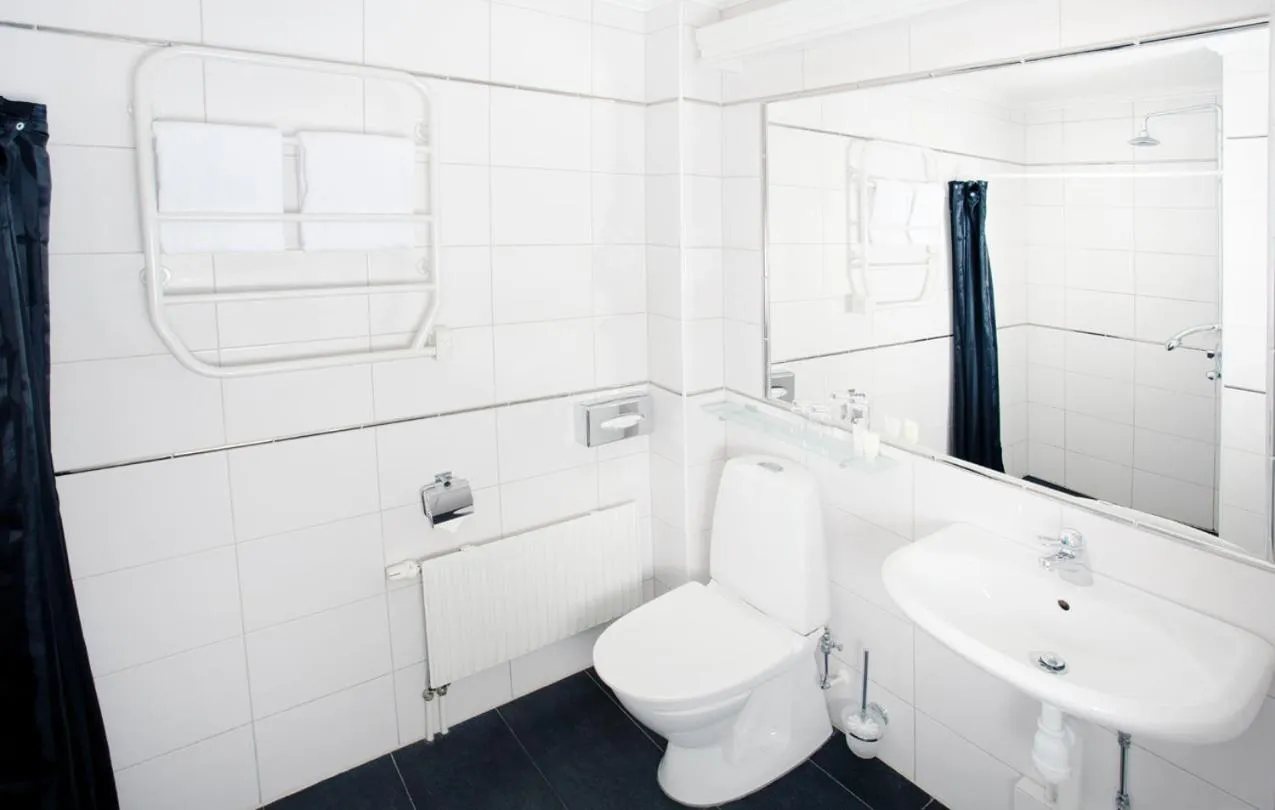 Bathroom in Tällbergsgårdens Hotell