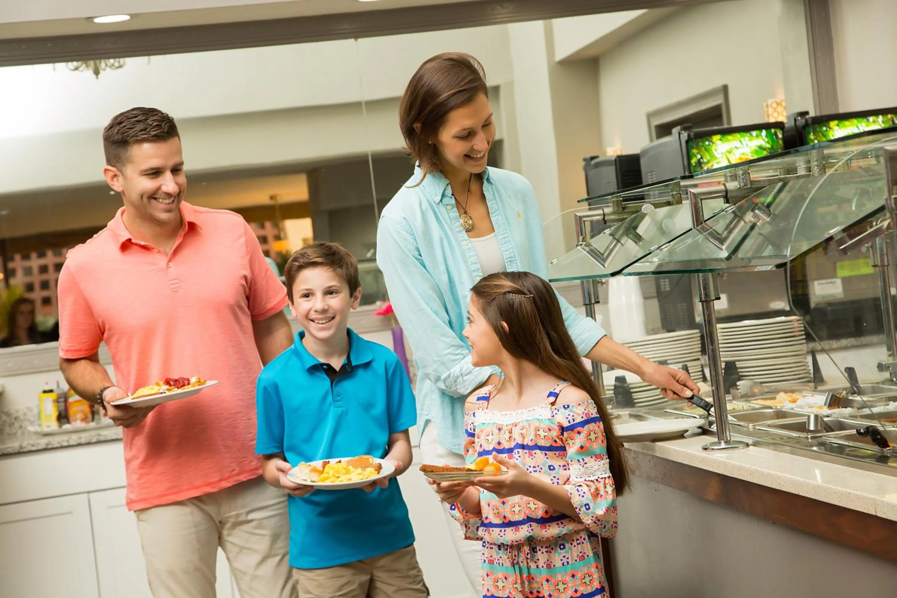 Restaurant/places to eat in Caravelle Resort