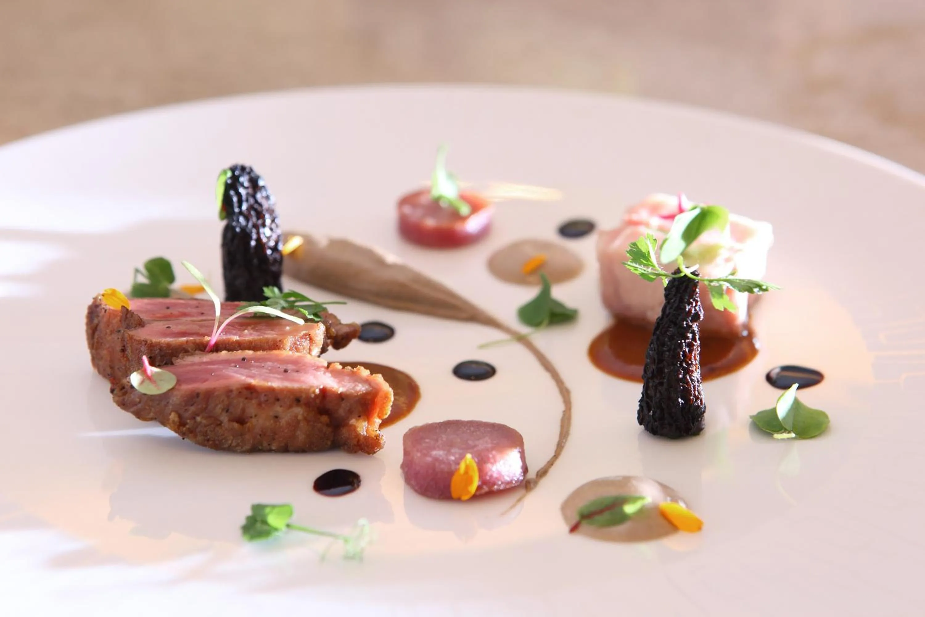 Lunch in Villa 32 (Guests must be 16+)