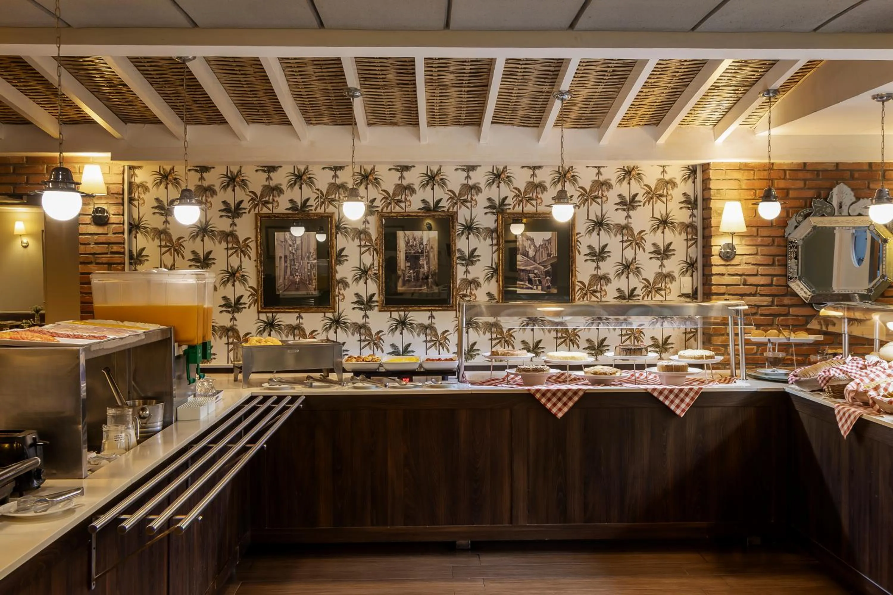 Food and drinks in Porto da Ilha Hotel