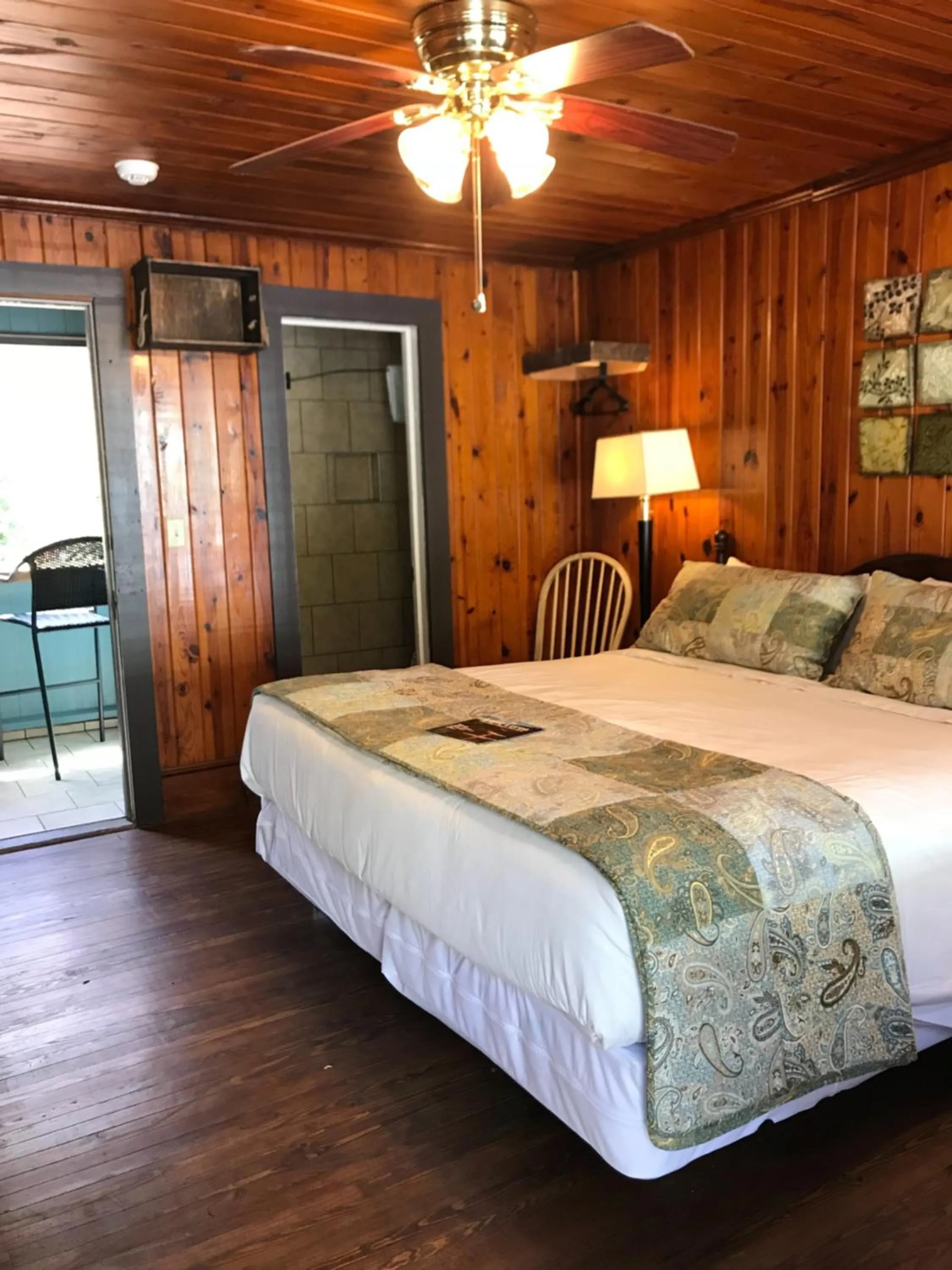 Bedroom, Bed in Riverside Lodge at Chimney Rock