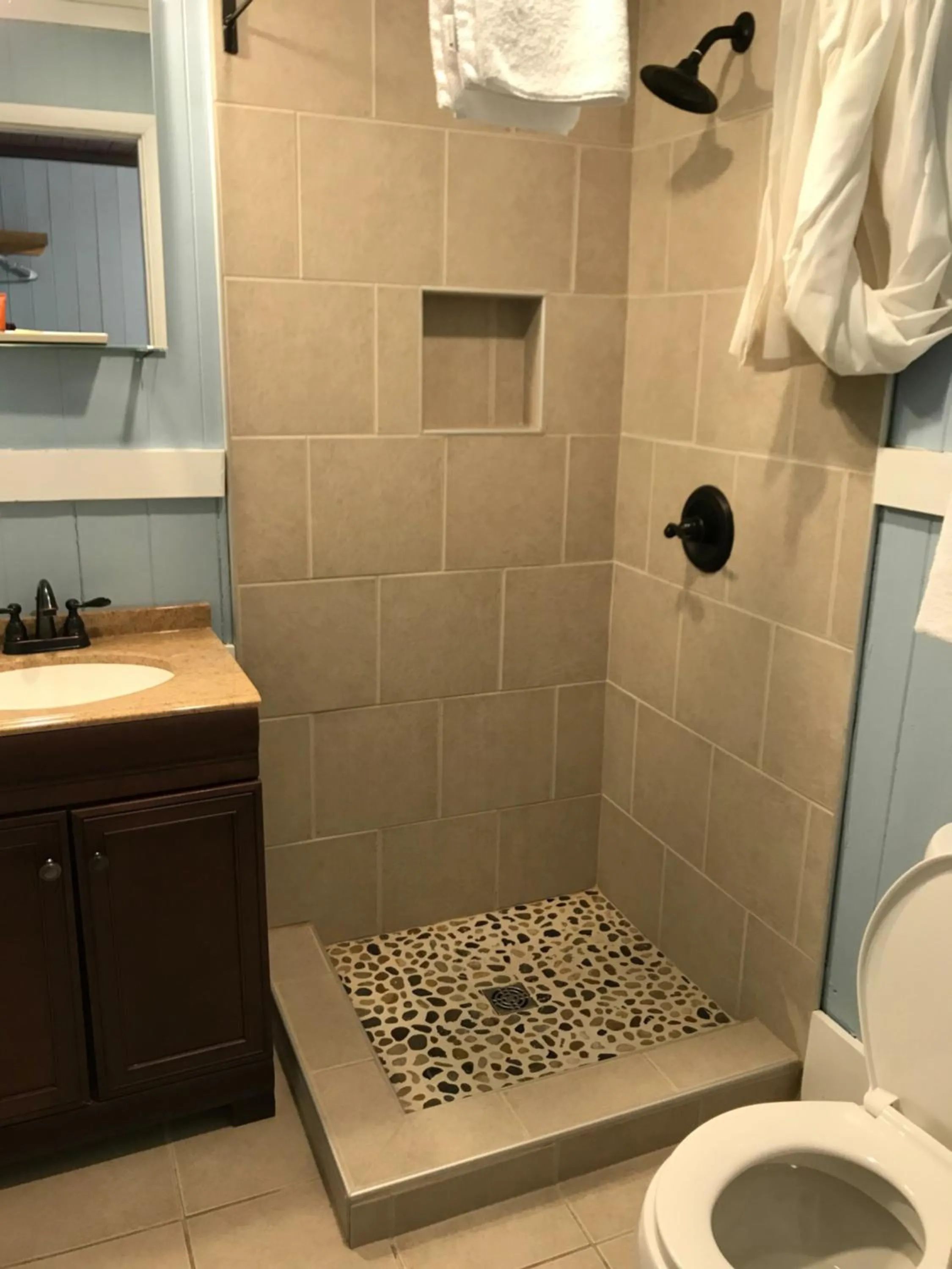 Bathroom in Riverside Lodge at Chimney Rock