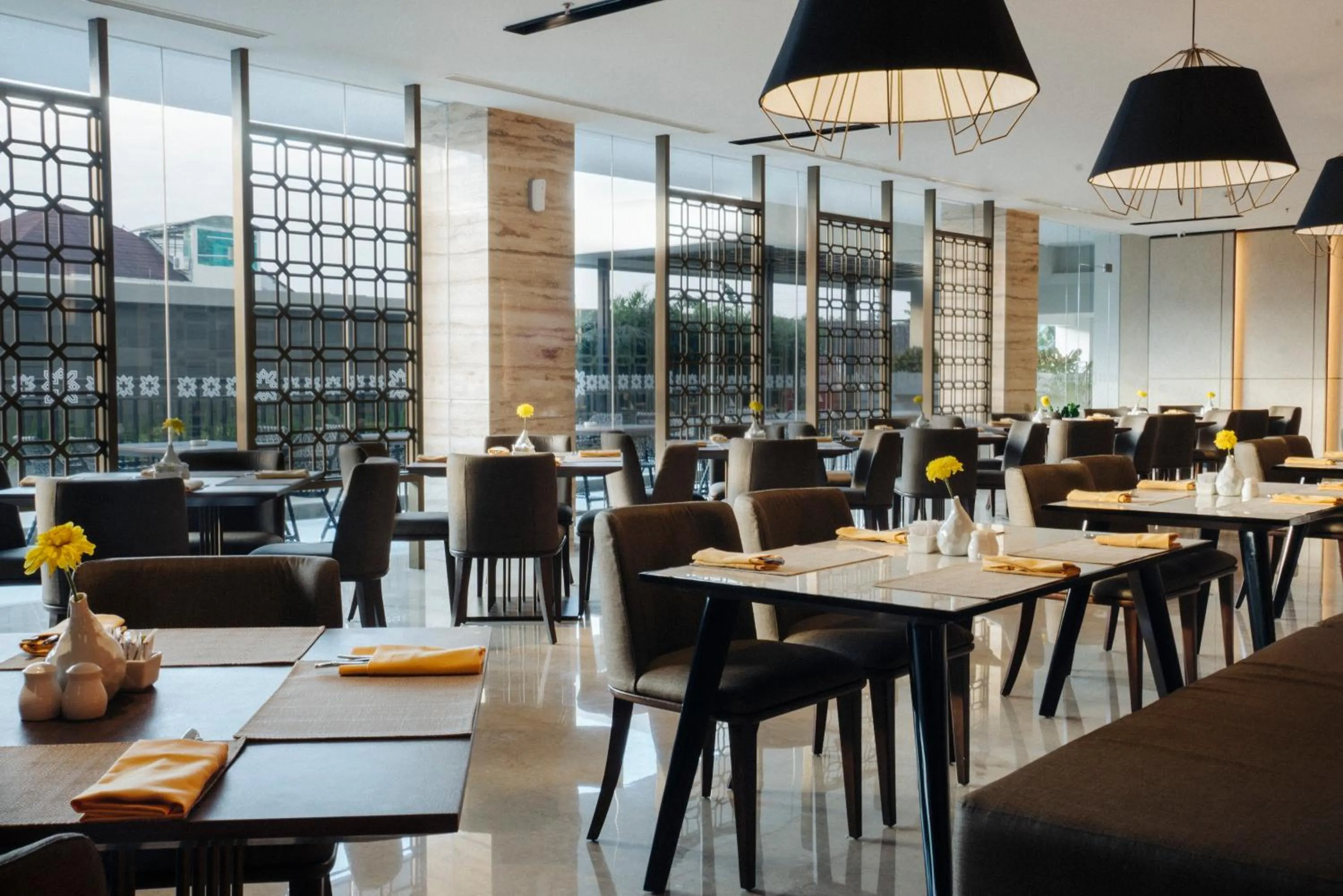 Restaurant/places to eat in GRAMM HOTEL by Ambarrukmo Yogyakarta