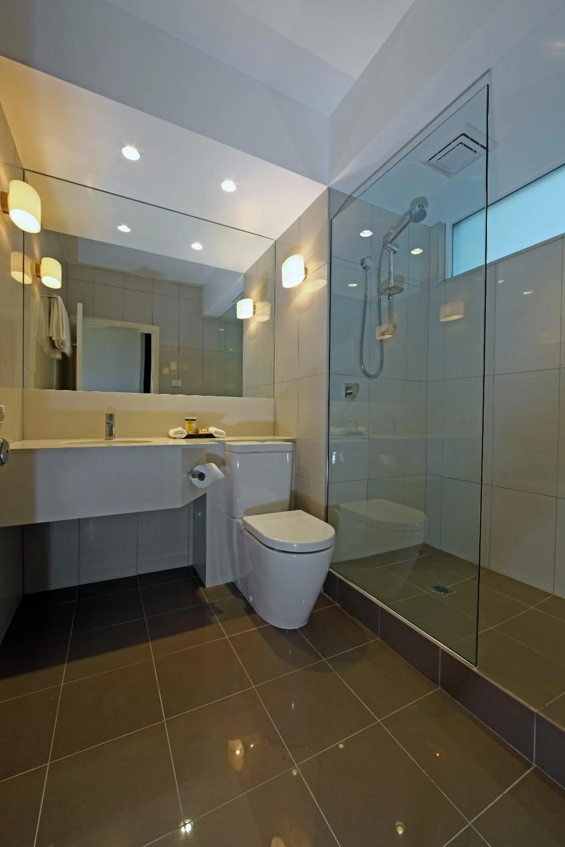 Toilet in Lenna Of Hobart