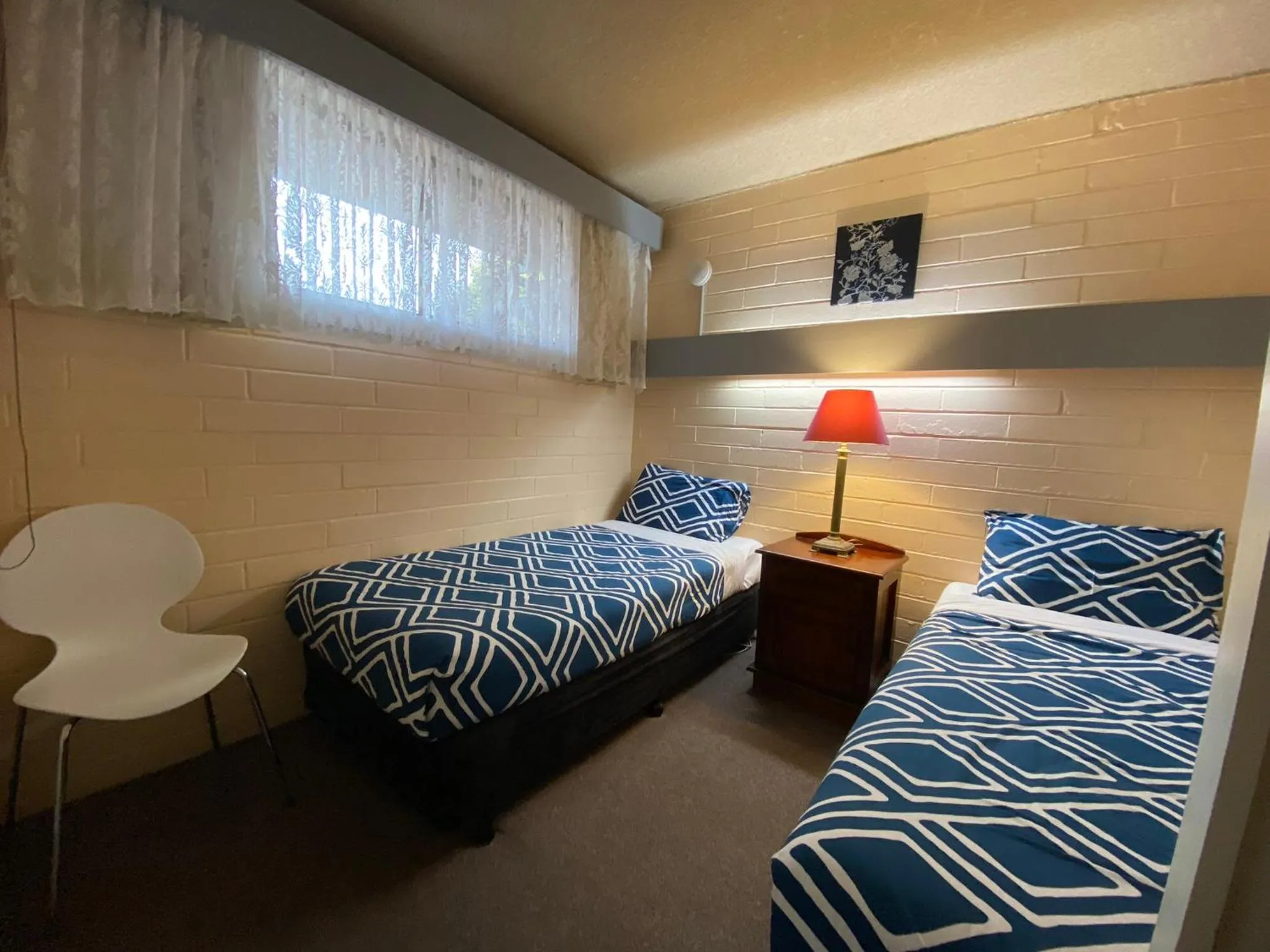 Bedroom, Bed in Mahogany Motel Warrnambool