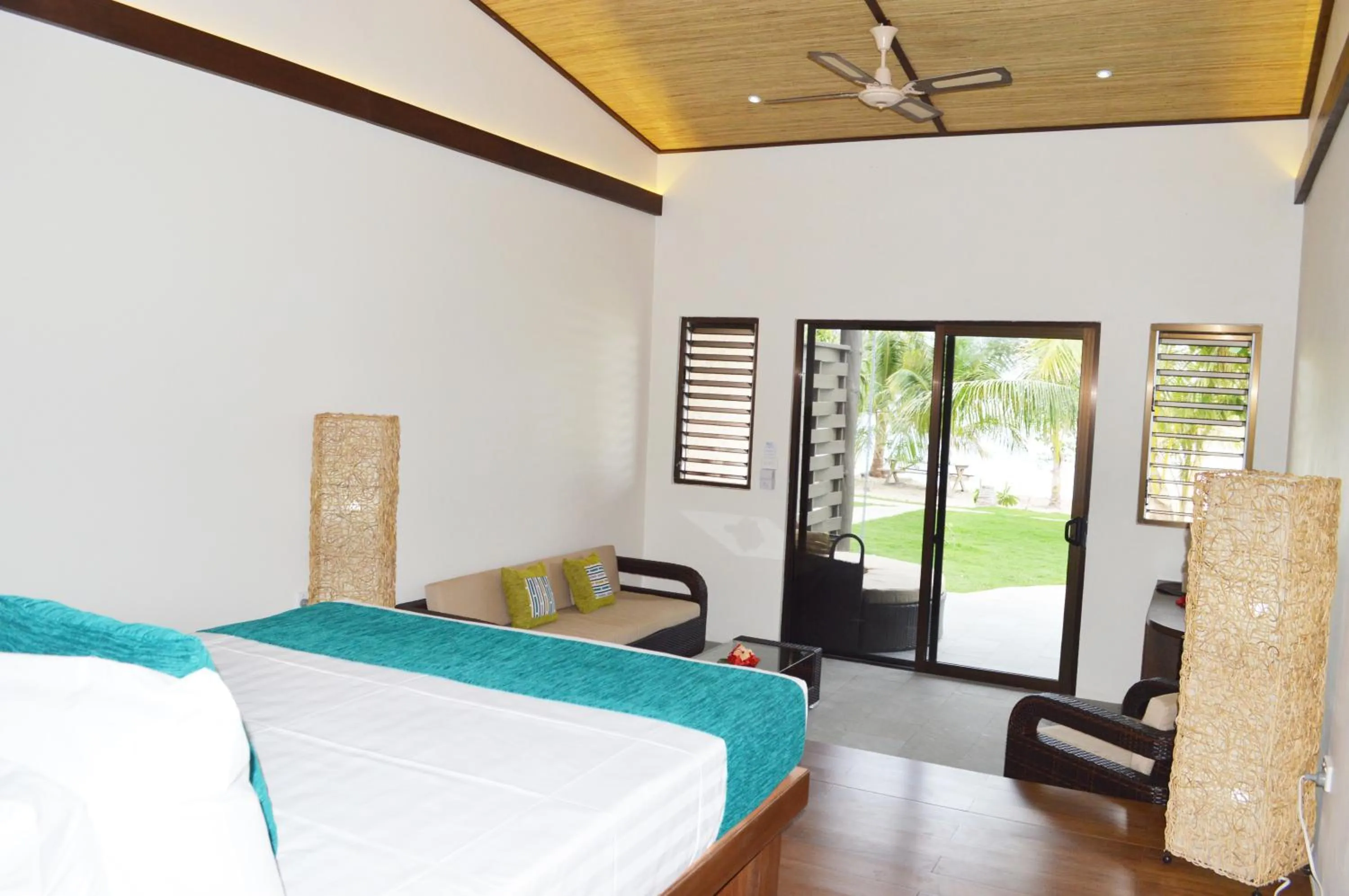 Day, Bed in Mantaray Island Resort