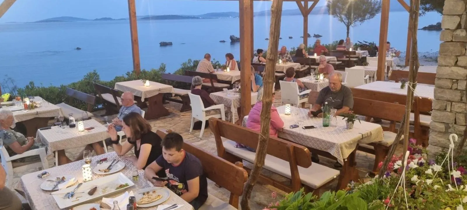 Restaurant/places to eat in Lavanda Mobile Homes & Villas