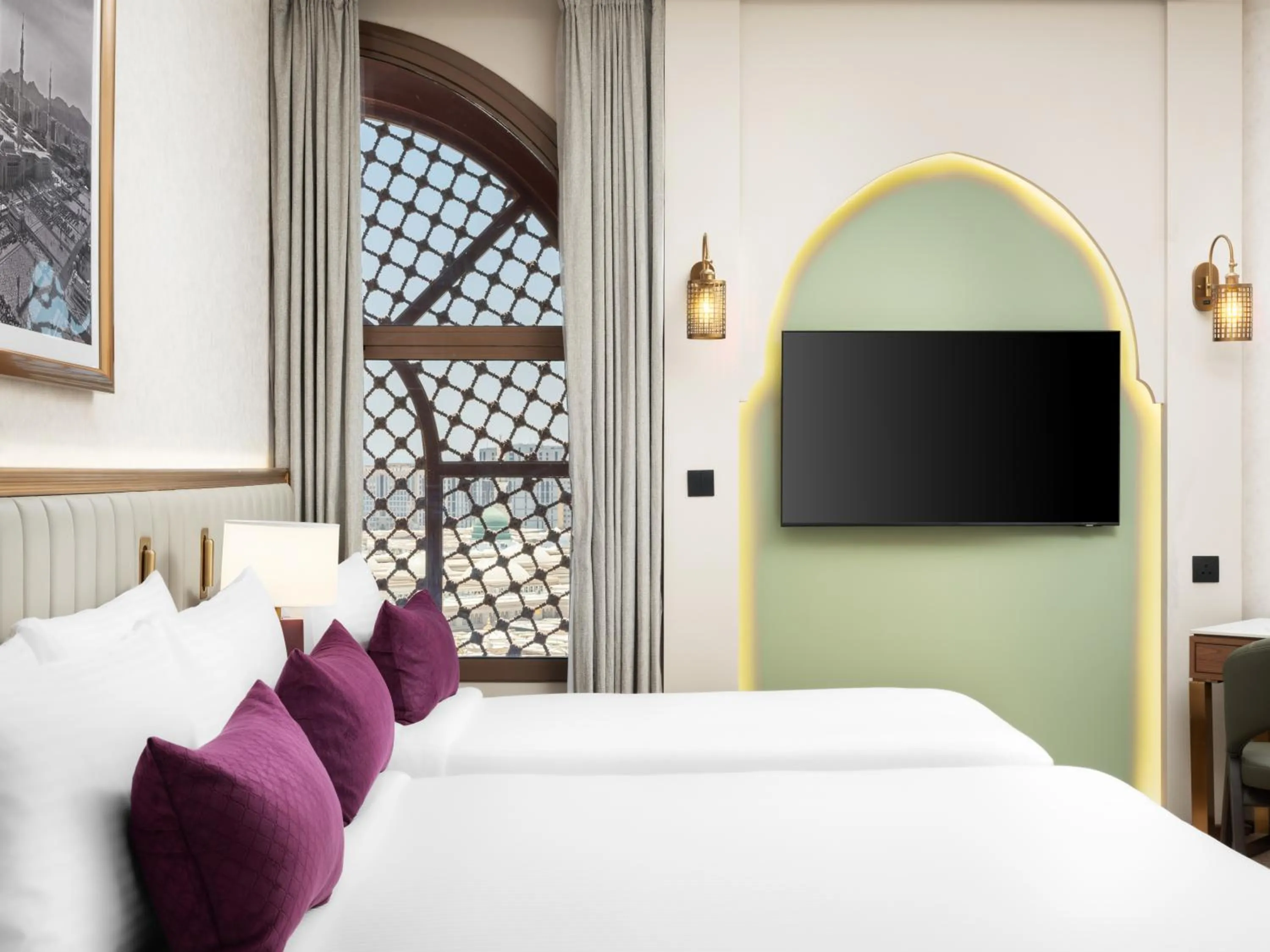 Bed in Elaf Taiba Hotel