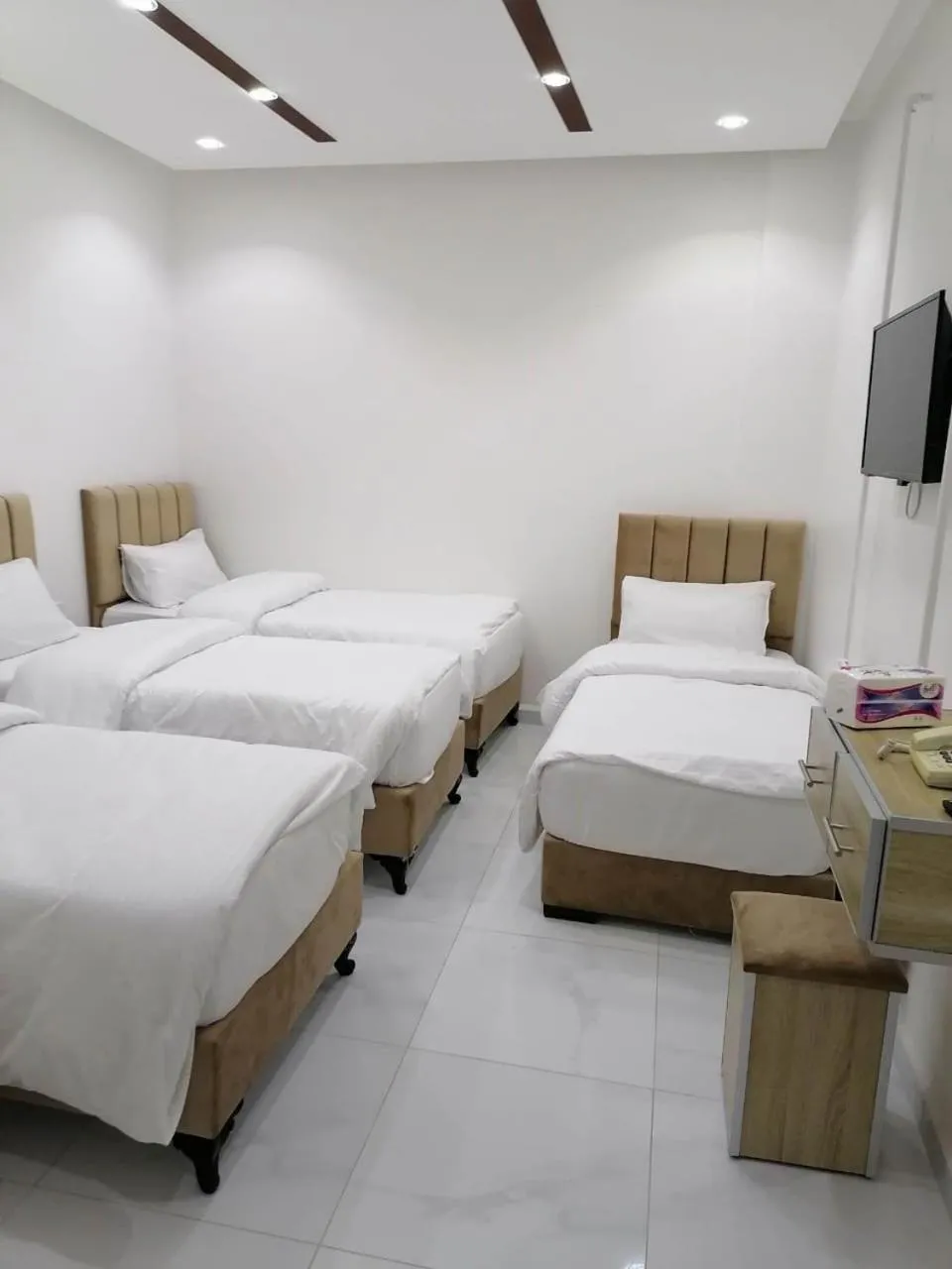 Bed in Mussa Spring Hotel
