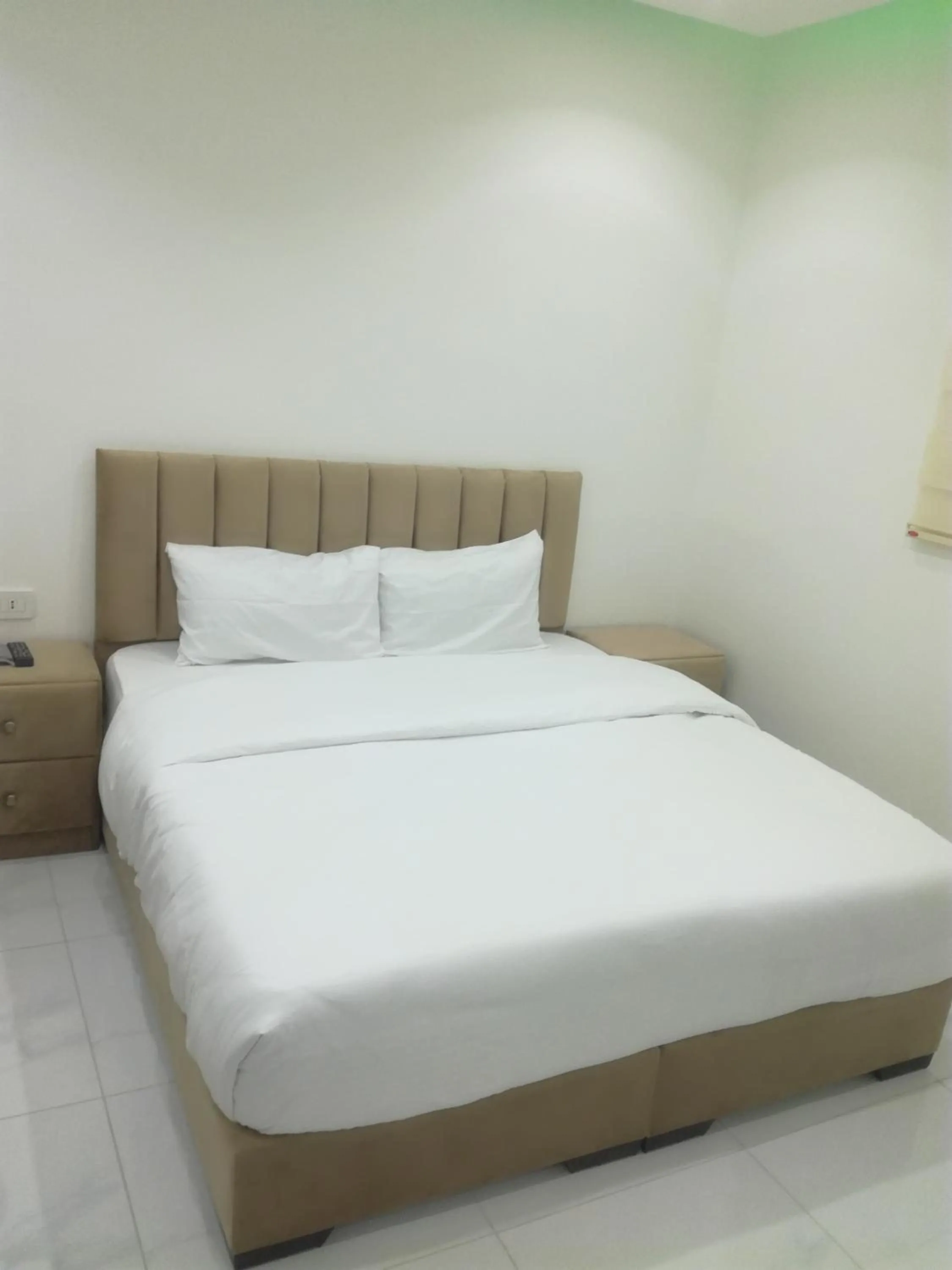 Bedroom, Bed in Mussa Spring Hotel