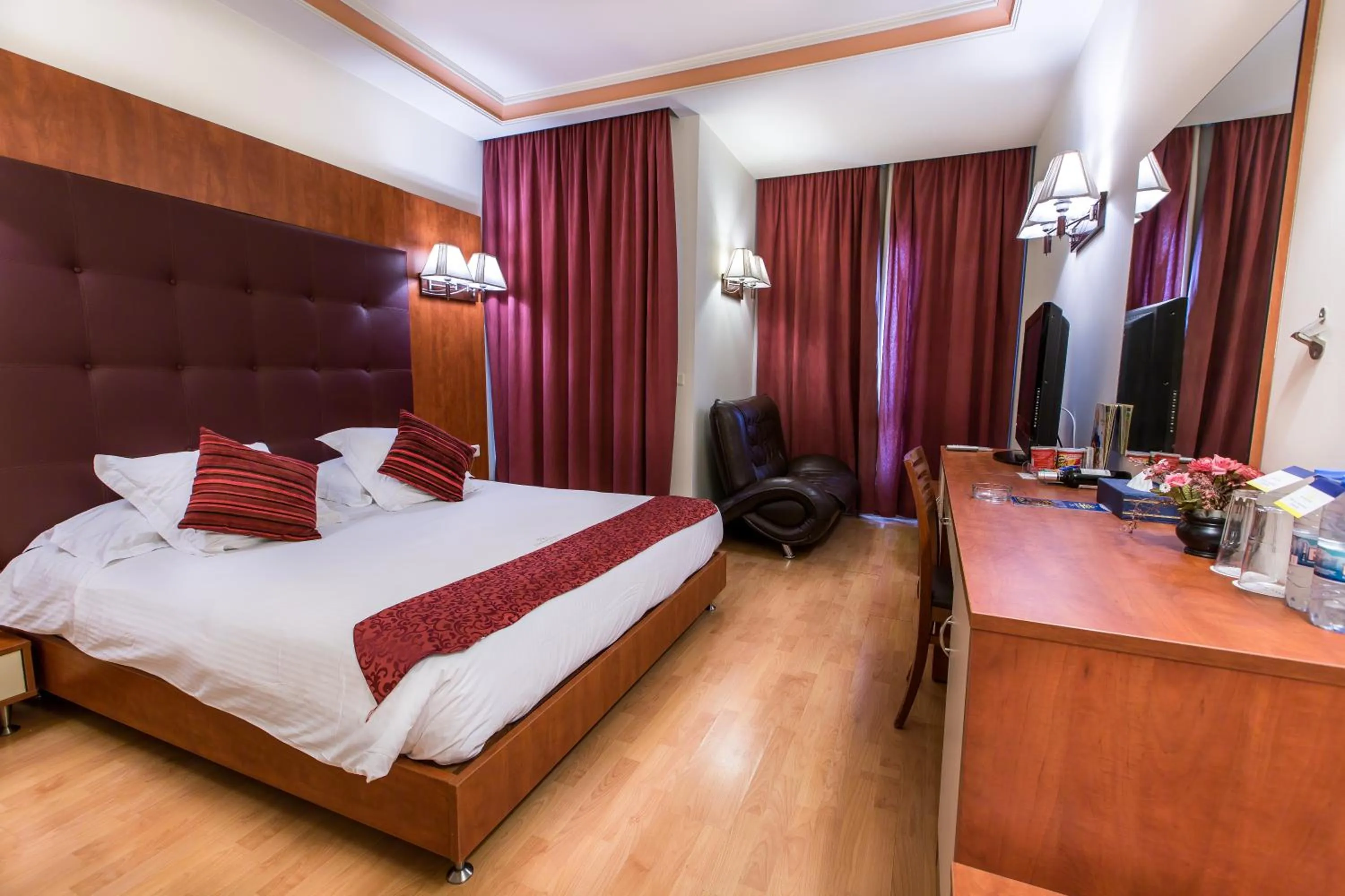 Photo of the whole room, Bed in Princessa Hotel